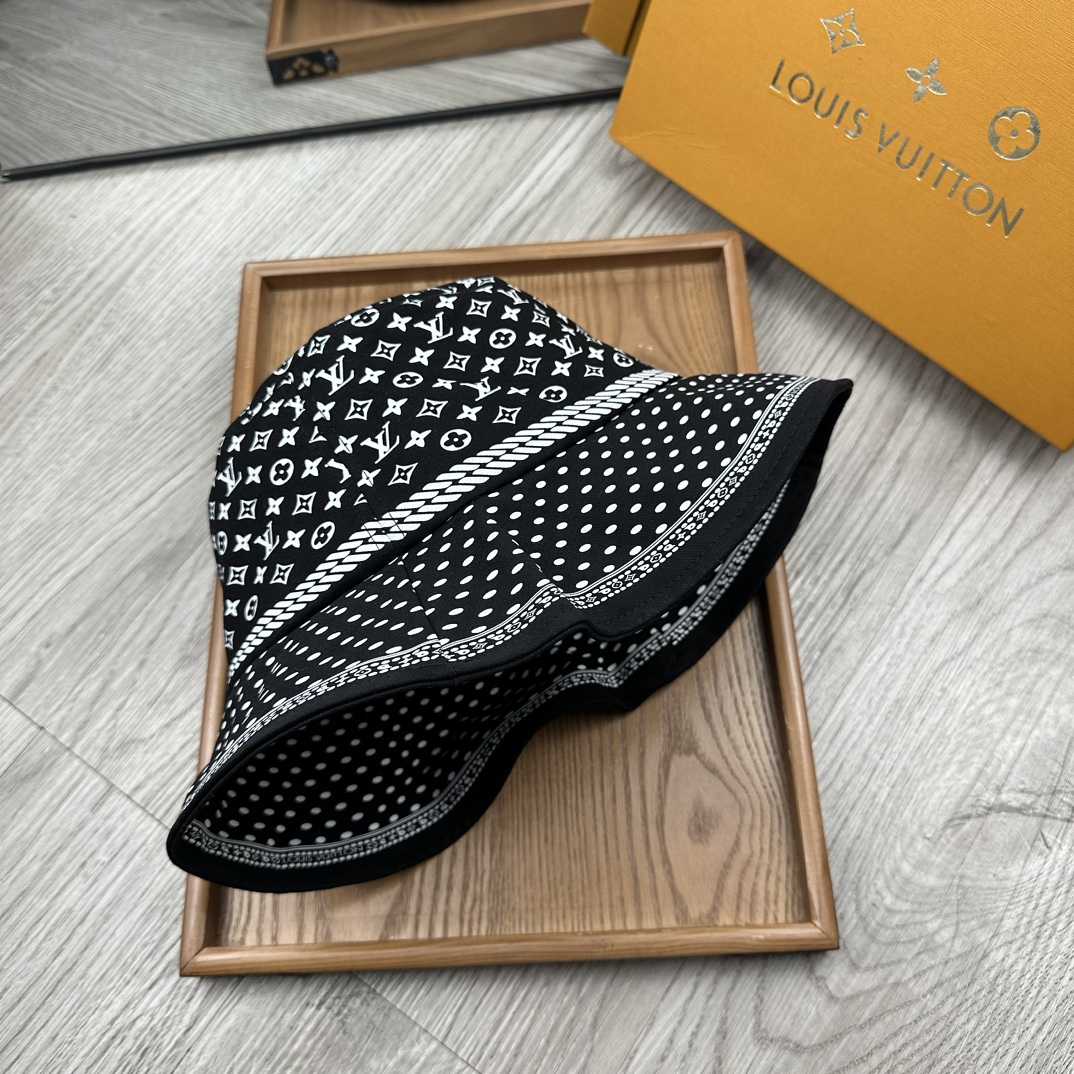 Louis Vuitton Sailor Bandana Ha - DopestKickz