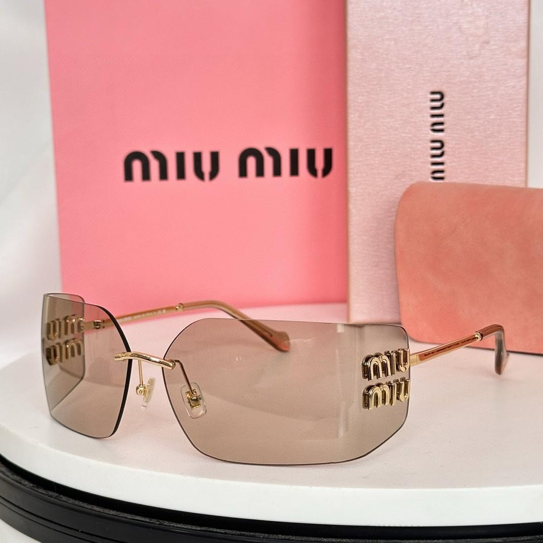 Miu Miu Runway Sunglasses - DopestKickz