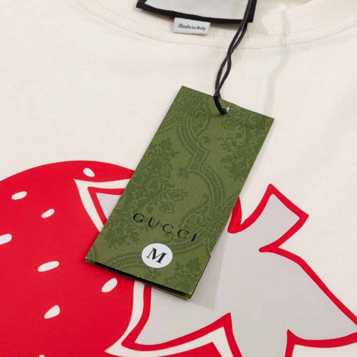 Gucci Strawberry Gucci' Cotton T-shirt - DopestKickz