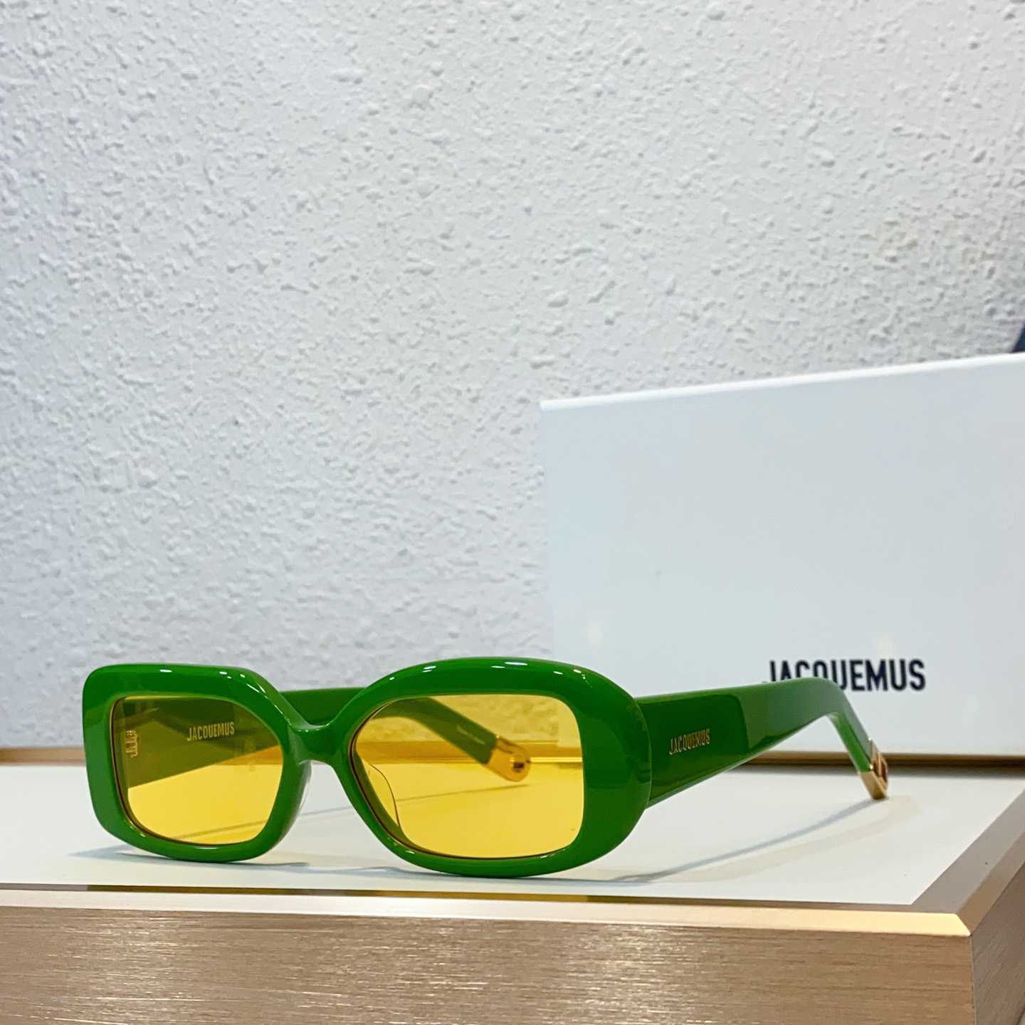 Jacquemus ROND CARRE Sunglasses - DopestKickz