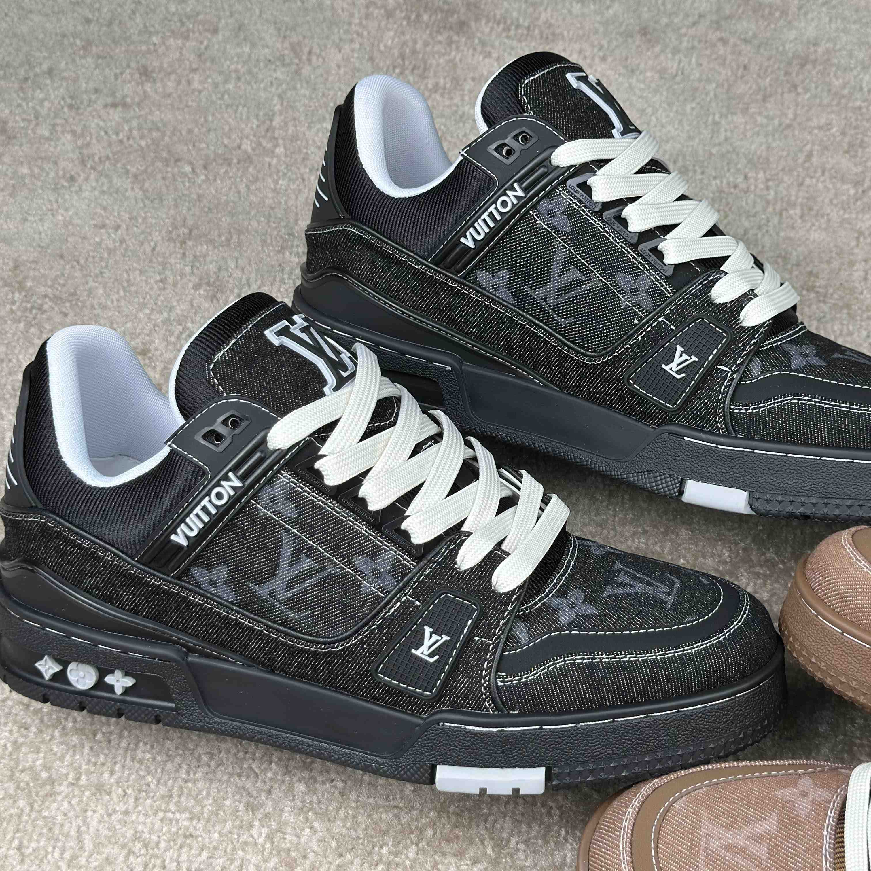 Louis Vuitton LV Trainer Sneaker   1AHSZJ - DopestKickz