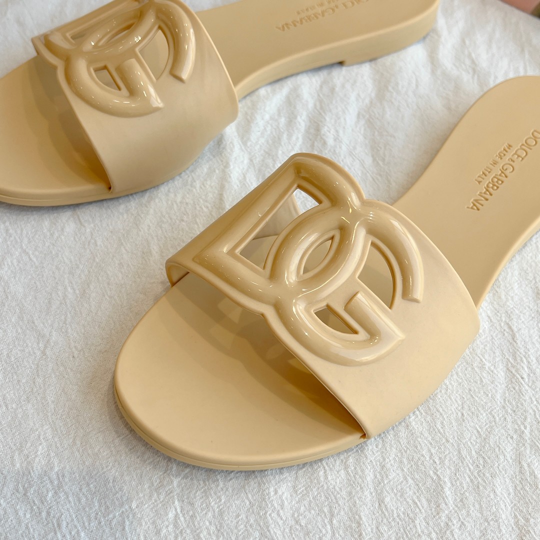 Dolce & Gabbana Women's Sandals - DopestKickz