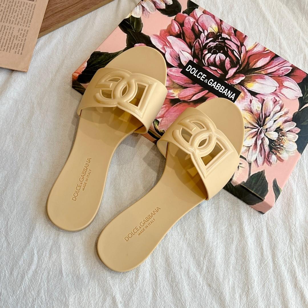 Dolce & Gabbana Women's Sandals - DopestKickz