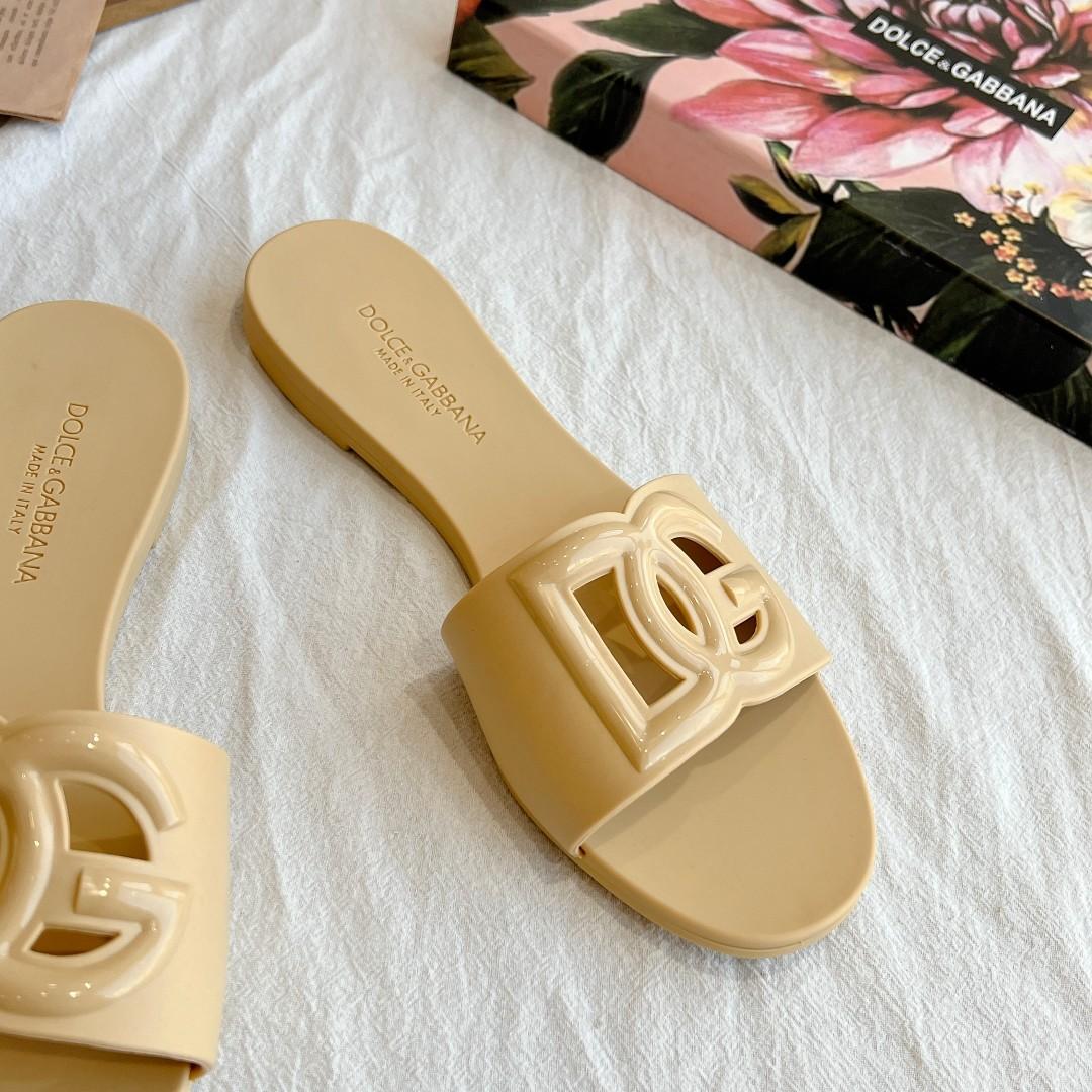 Dolce & Gabbana Women's Sandals - DopestKickz