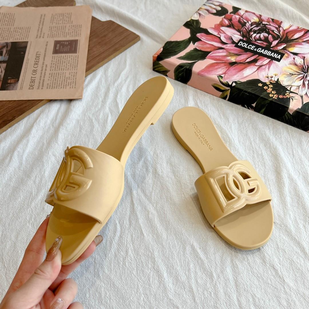 Dolce & Gabbana Women's Sandals - DopestKickz