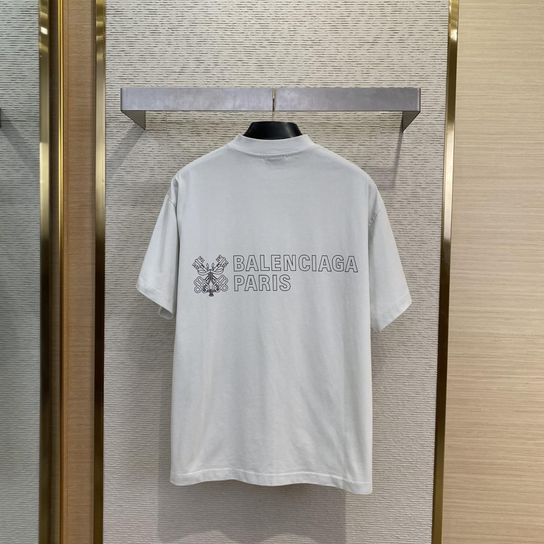 Balenciaga Men's White Oversized Key Crest T-Shirt - DopestKickz