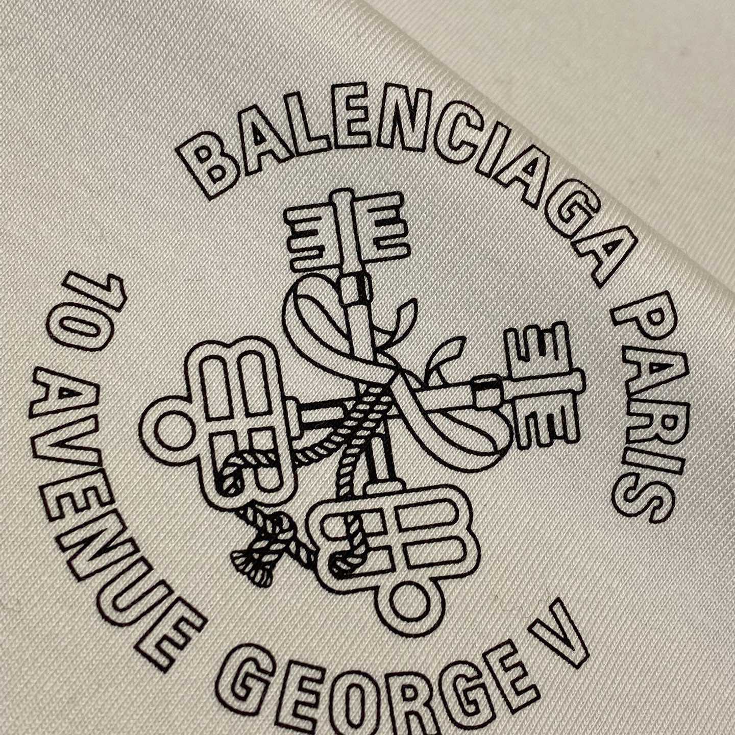 Balenciaga Men's White Oversized Key Crest T-Shirt - DopestKickz