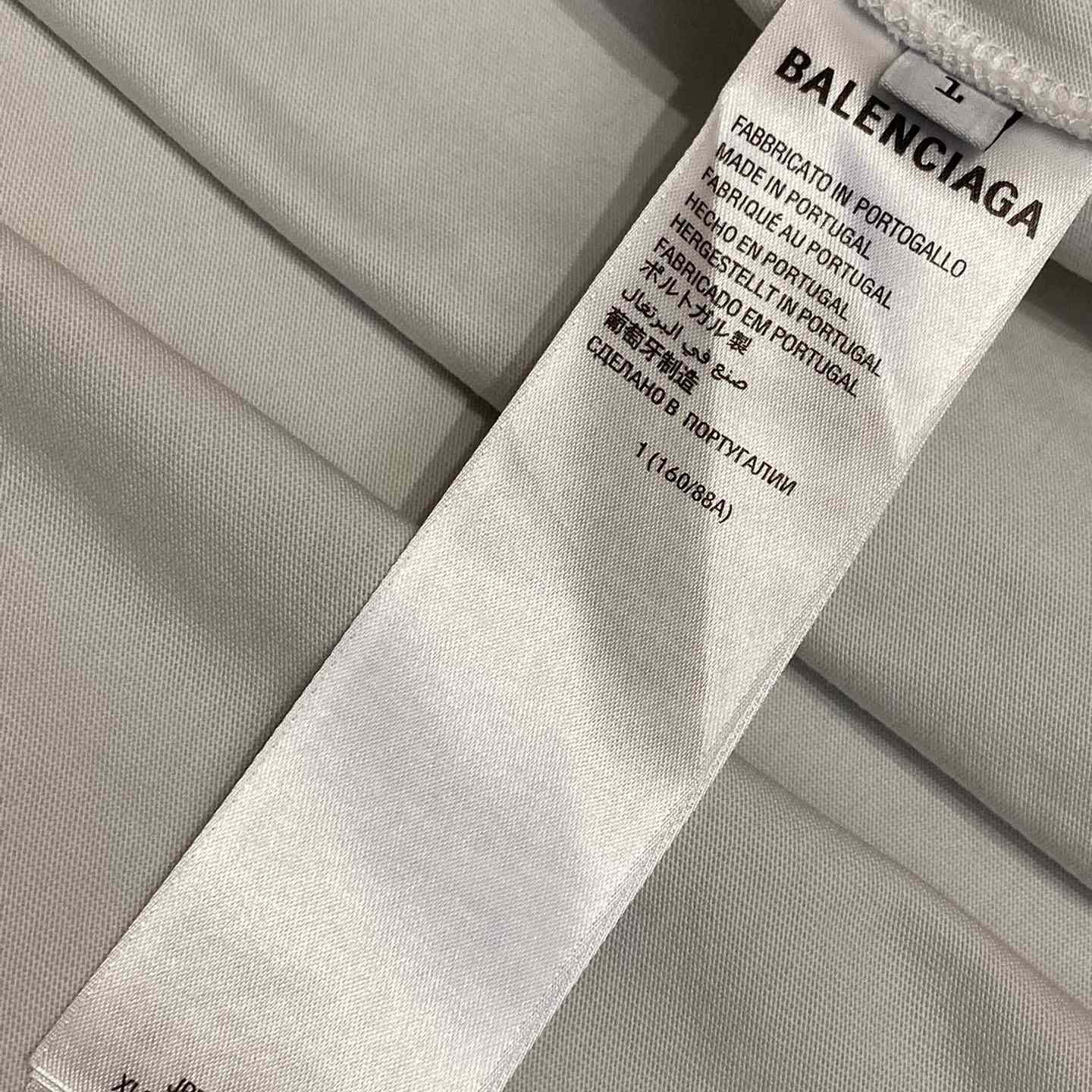 Balenciaga Men's White Oversized Key Crest T-Shirt - DopestKickz