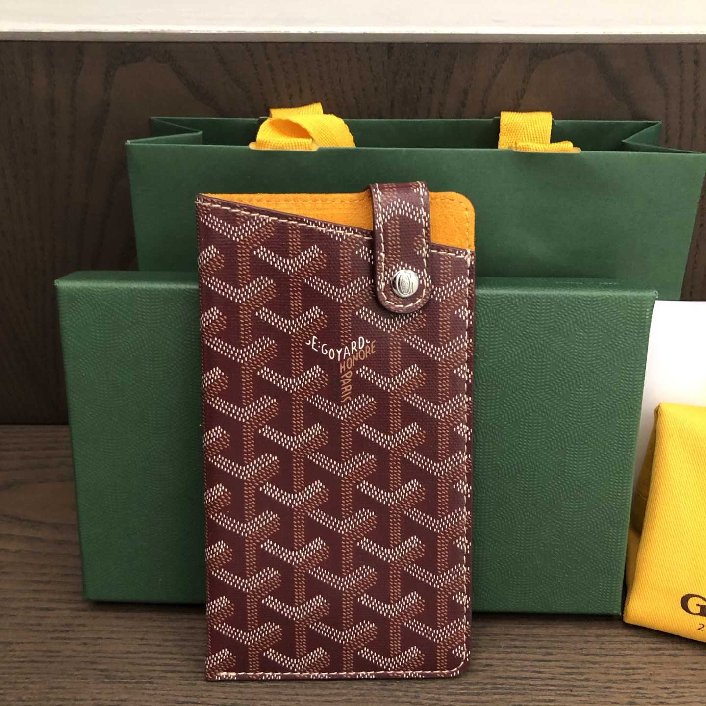 Goyard Montmartre GM Case - DopestKickz