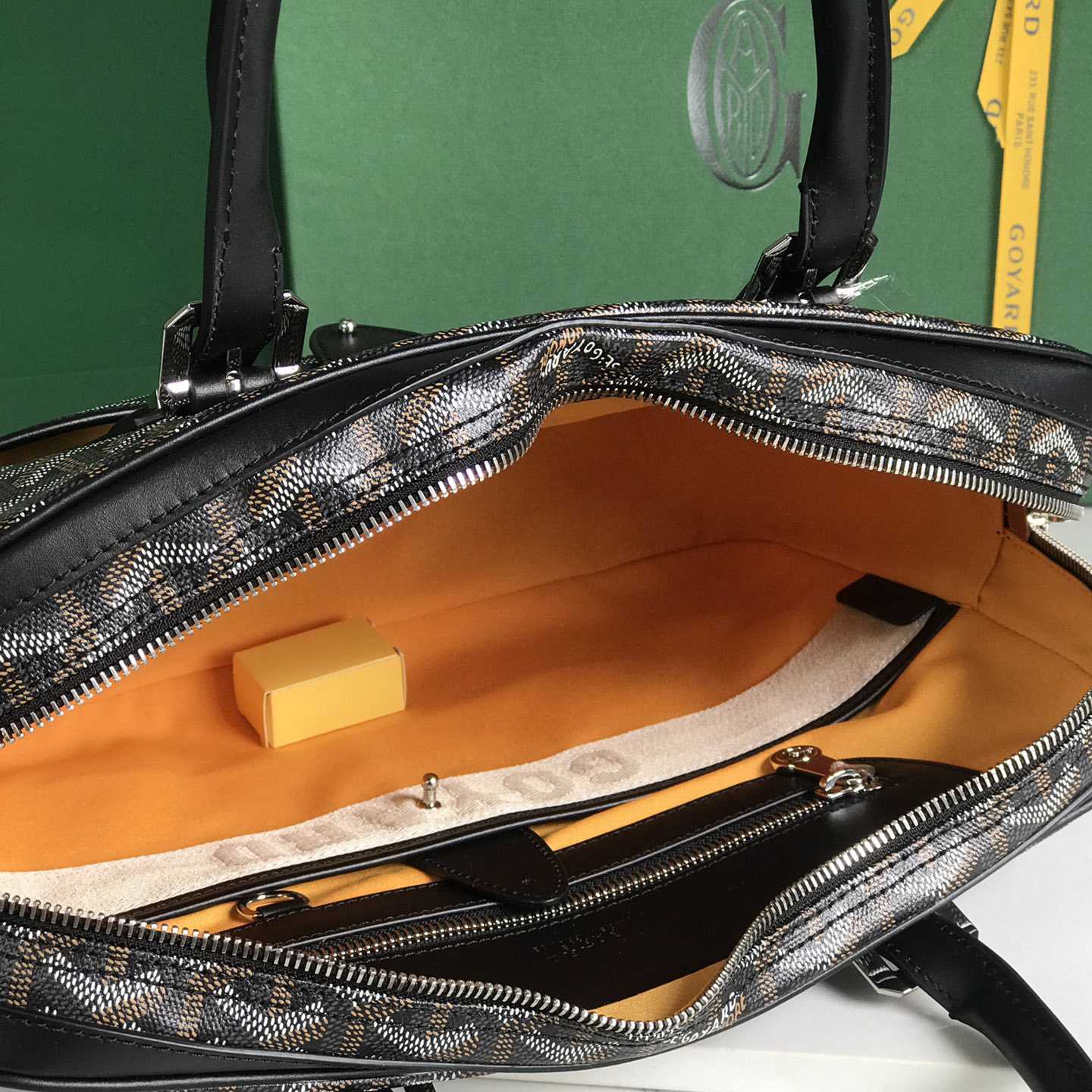 Goyard Ambassade MM Document Case  35×7×27cm - DopestKickz