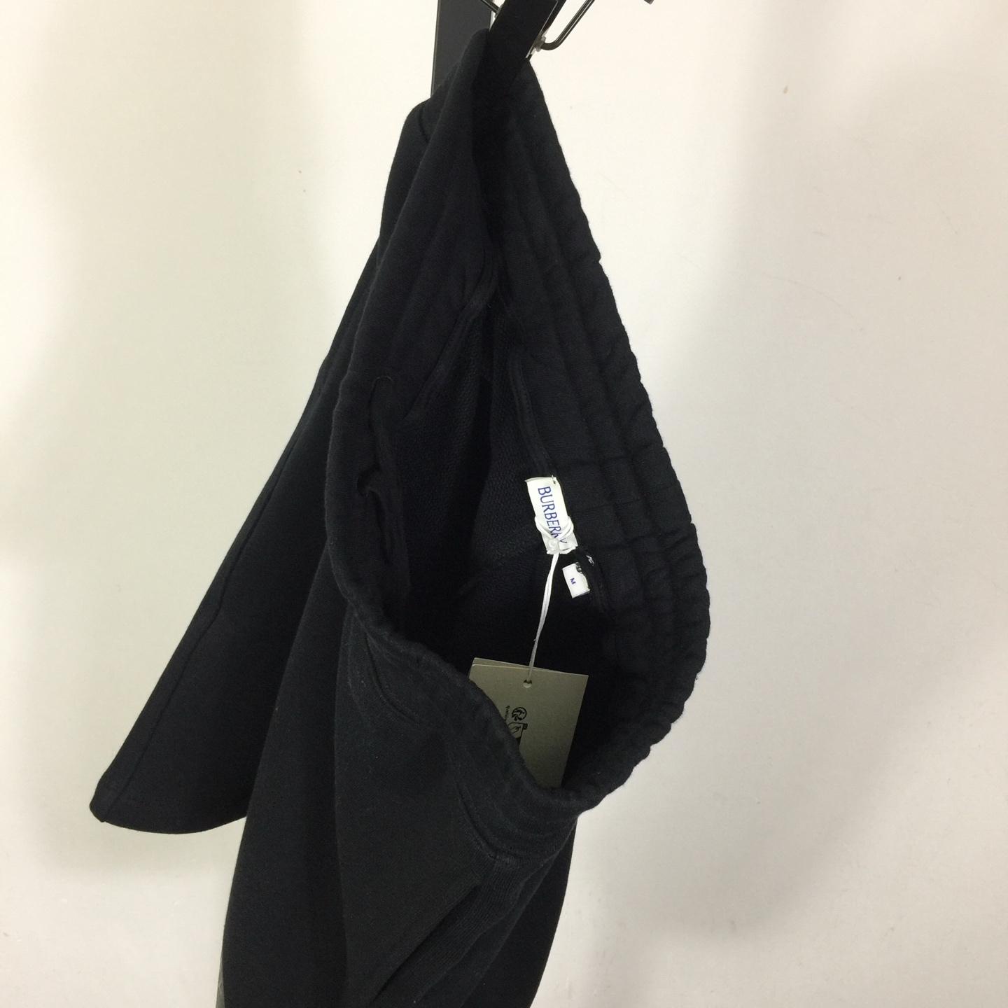 Burberry EKD Badge Cotton Shorts - DopestKickz