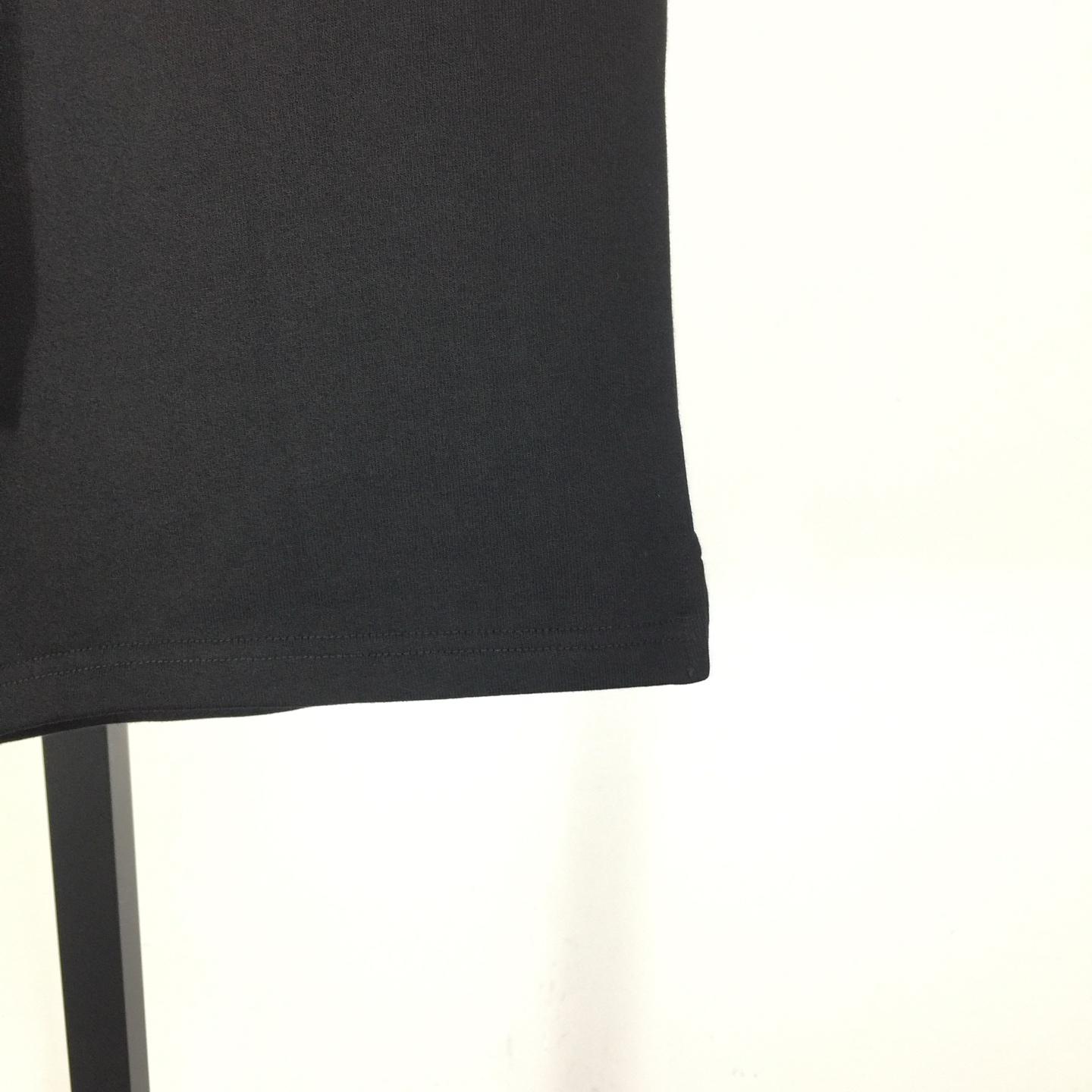 Ami De Embroidered Shorts - DopestKickz