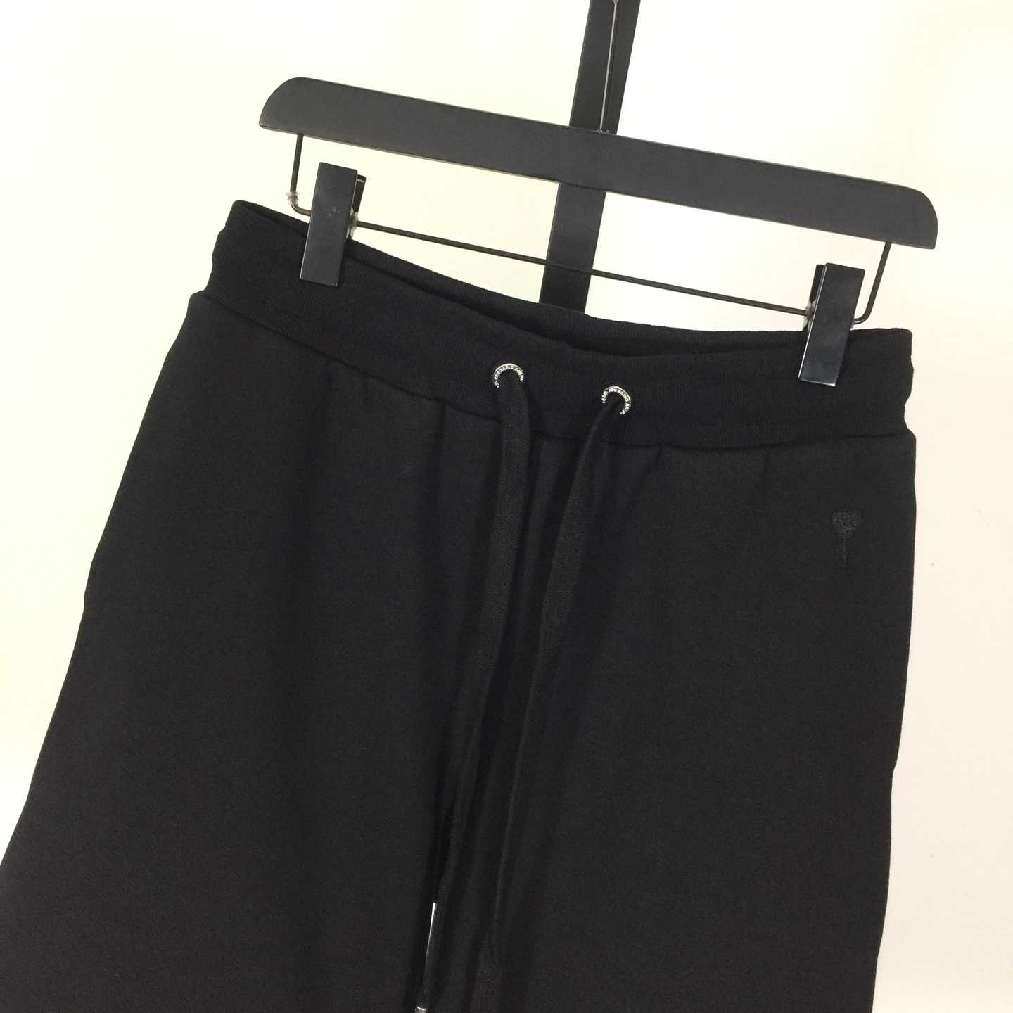 Ami De Embroidered Shorts - DopestKickz