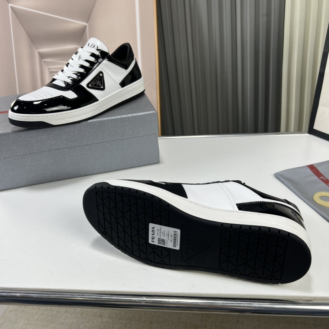 Prada Downtown triangle-logo Sneakers - DopestKickz