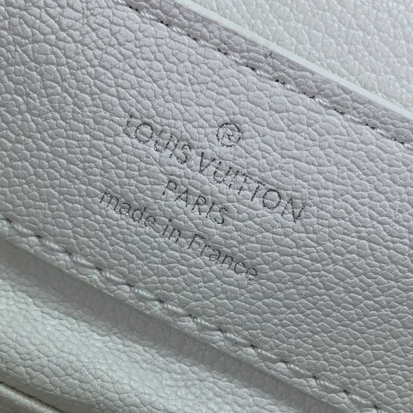 Louis Vuitton Capucines BB   M48865  16.3 x 11 x 6.5 cm - DopestKickz