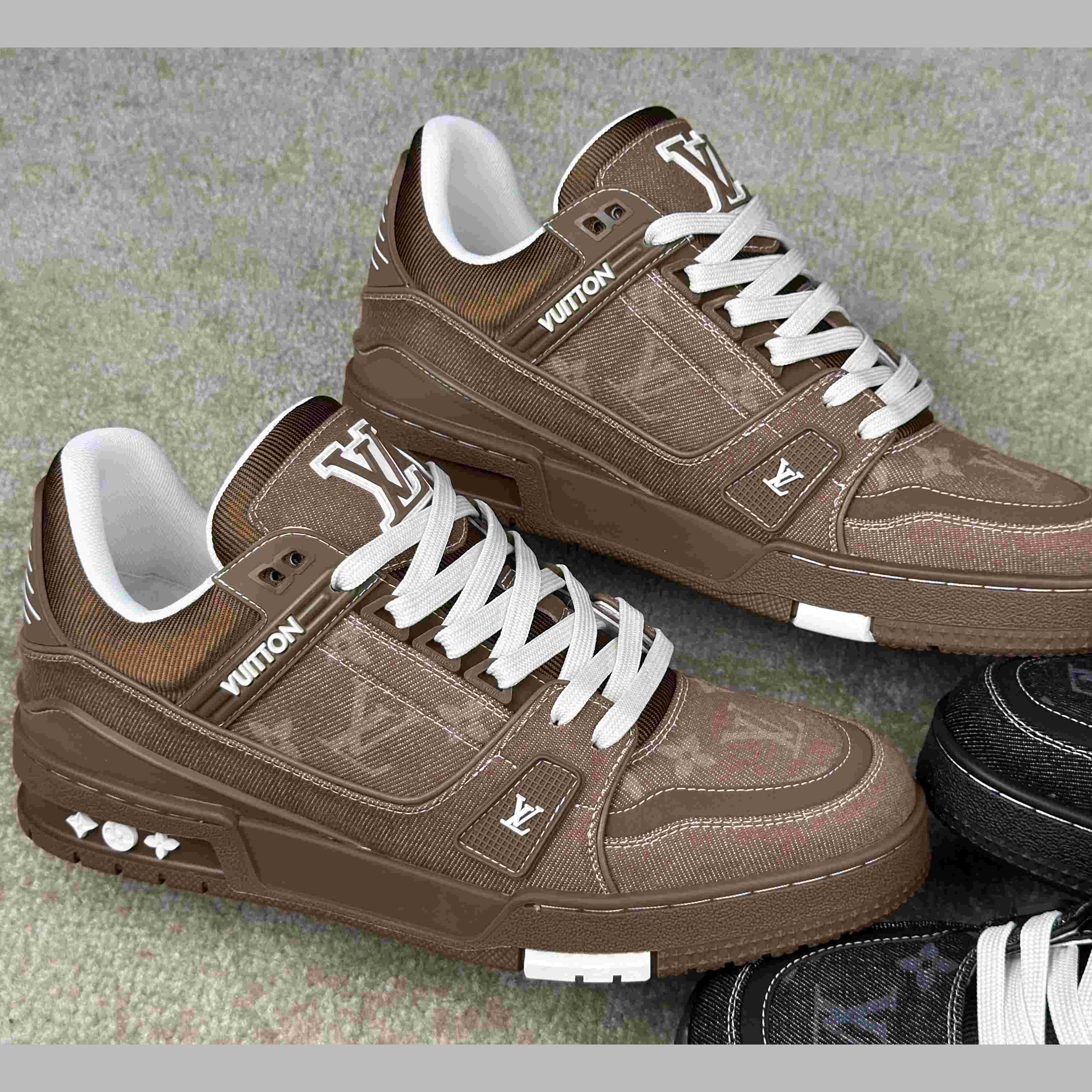 Louis Vuitton LV Trainer Sneaker  1AHT23 - DopestKickz