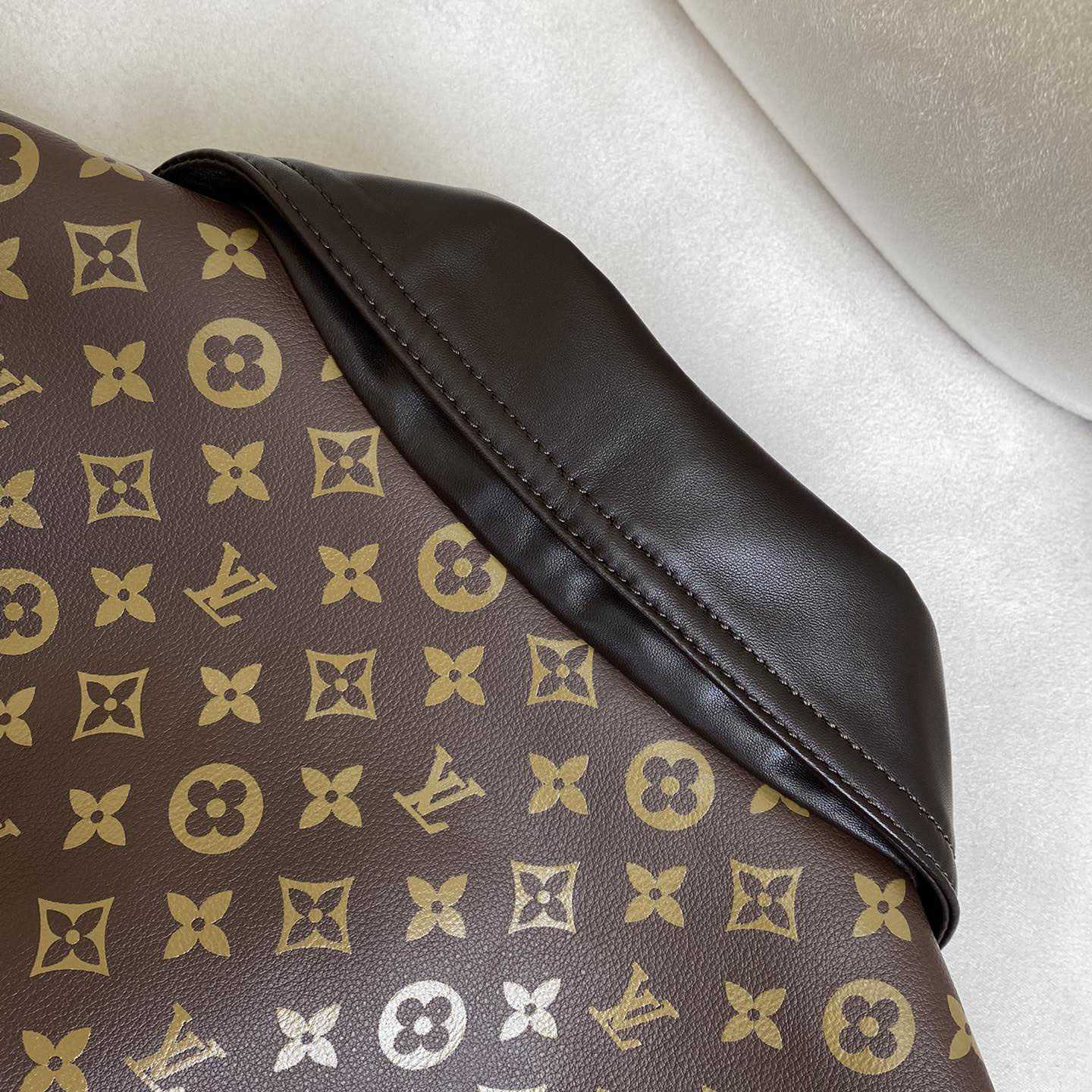 Louis Vuitton Embellished Leather Trucker Jacket  1AHBYF - DopestKickz