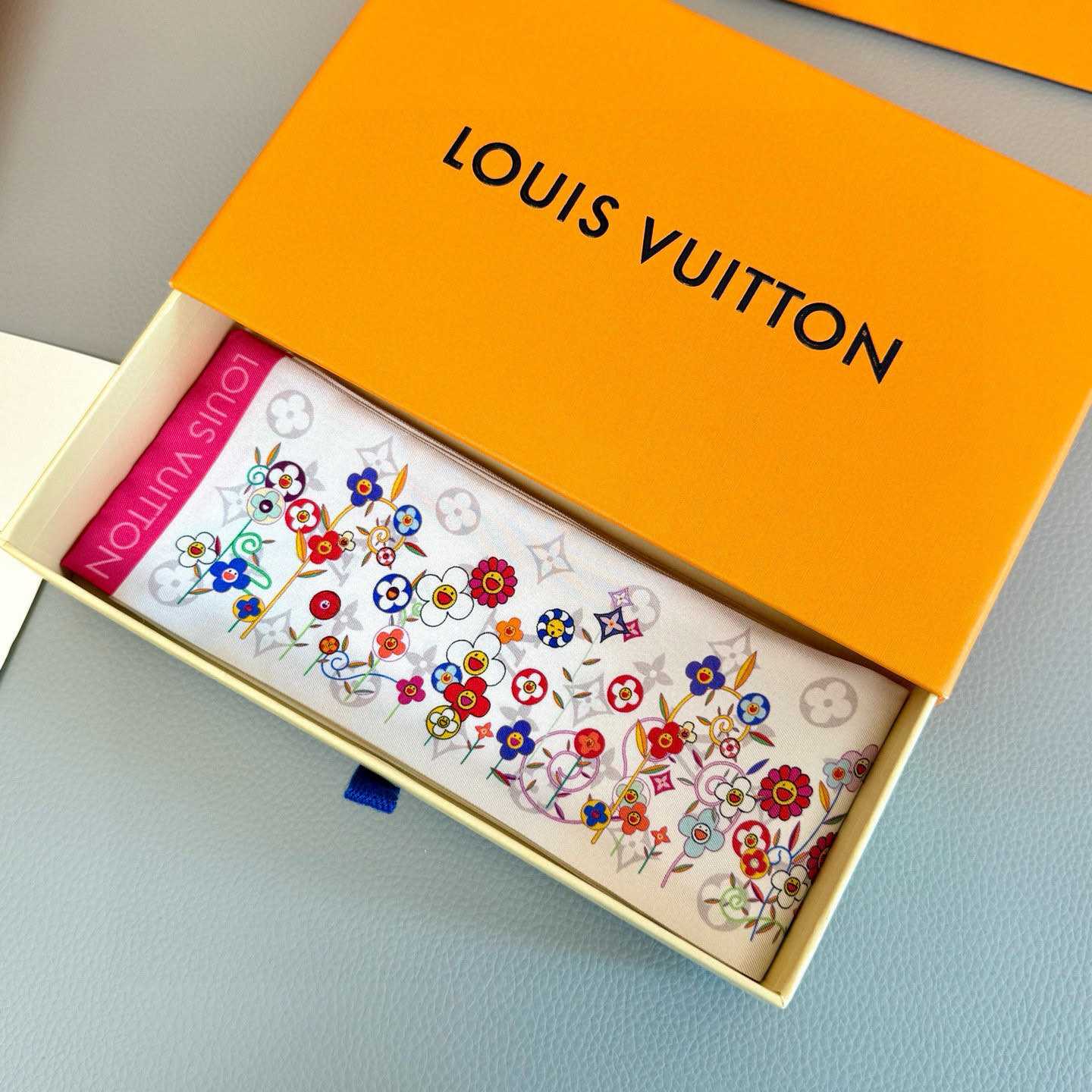 Louis Vuitton LV x TM Superflat Monogram Bandeau   M96165 - DopestKickz