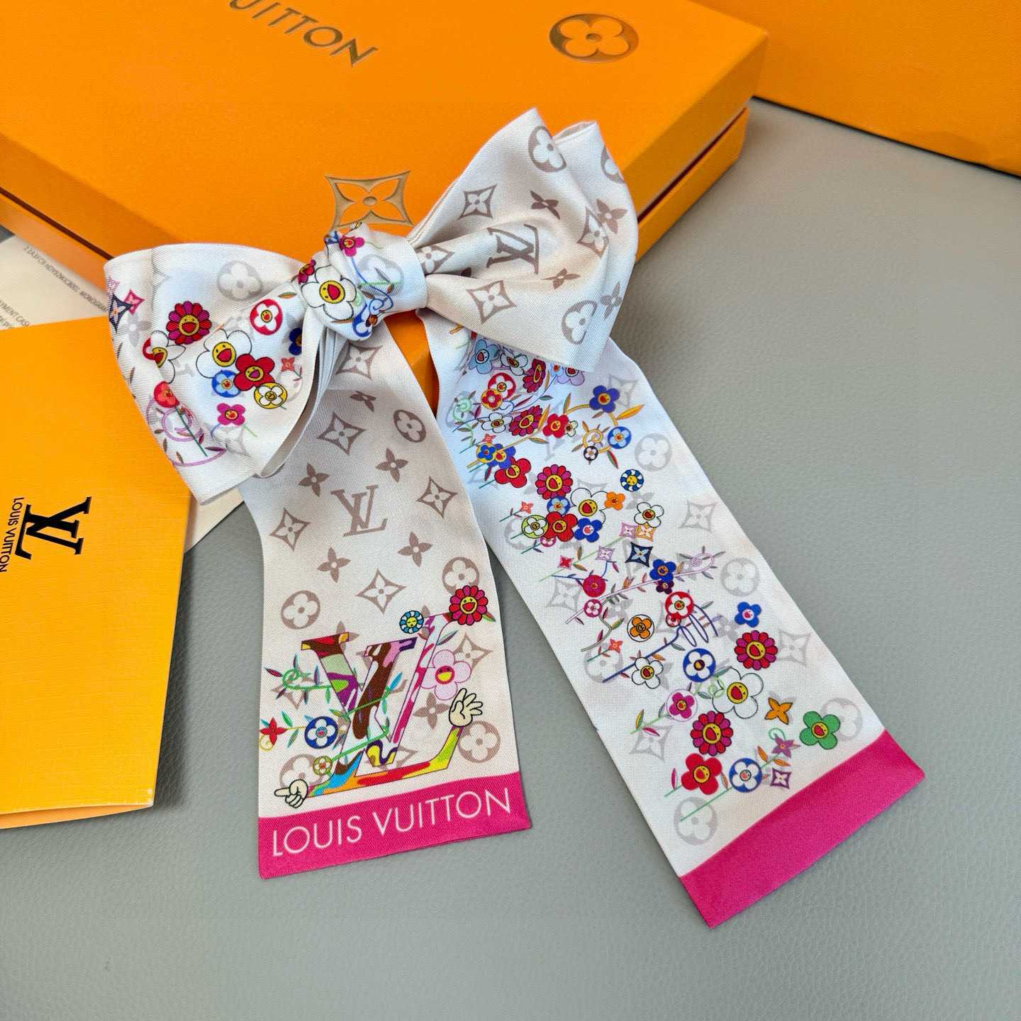 Louis Vuitton LV x TM Superflat Monogram Bandeau   M96165 - DopestKickz