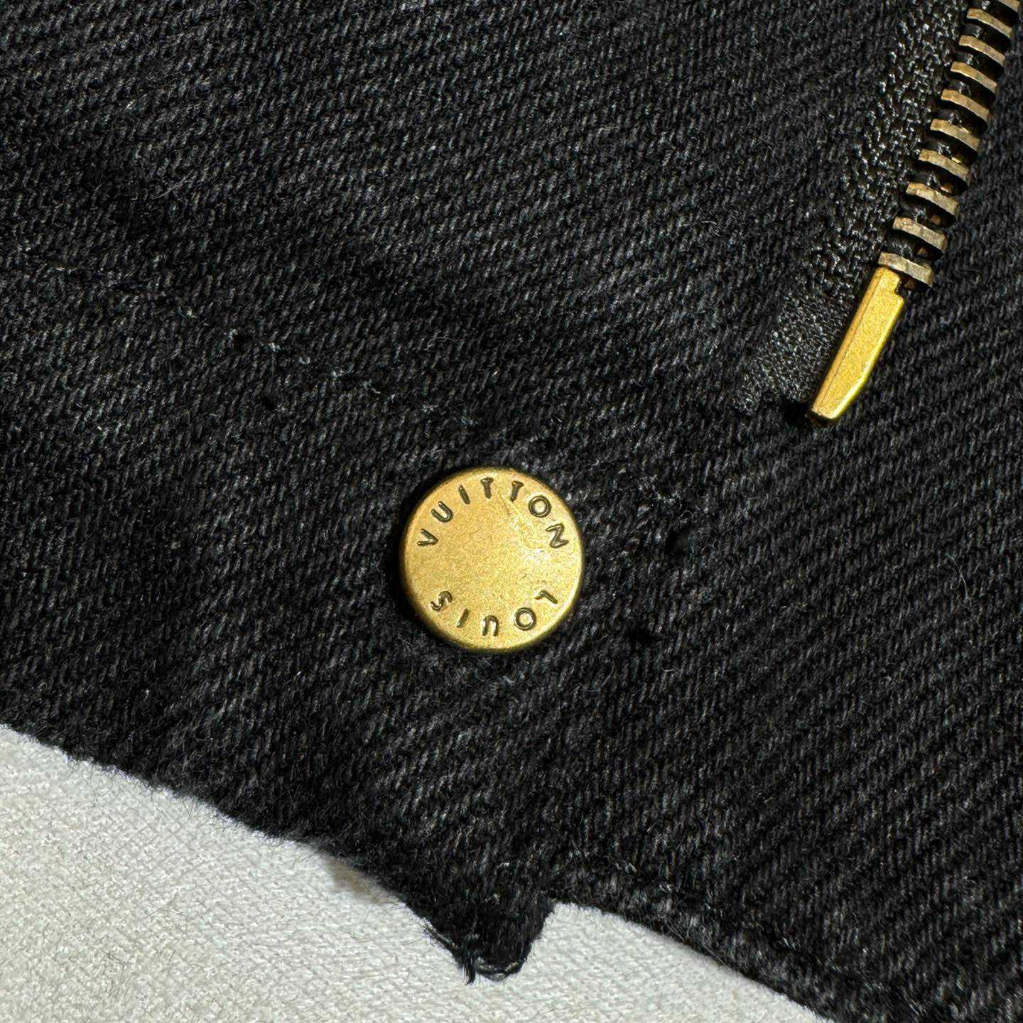 Louis Vuitton Workwear Denim Jacket   1AFVA6 - DopestKickz