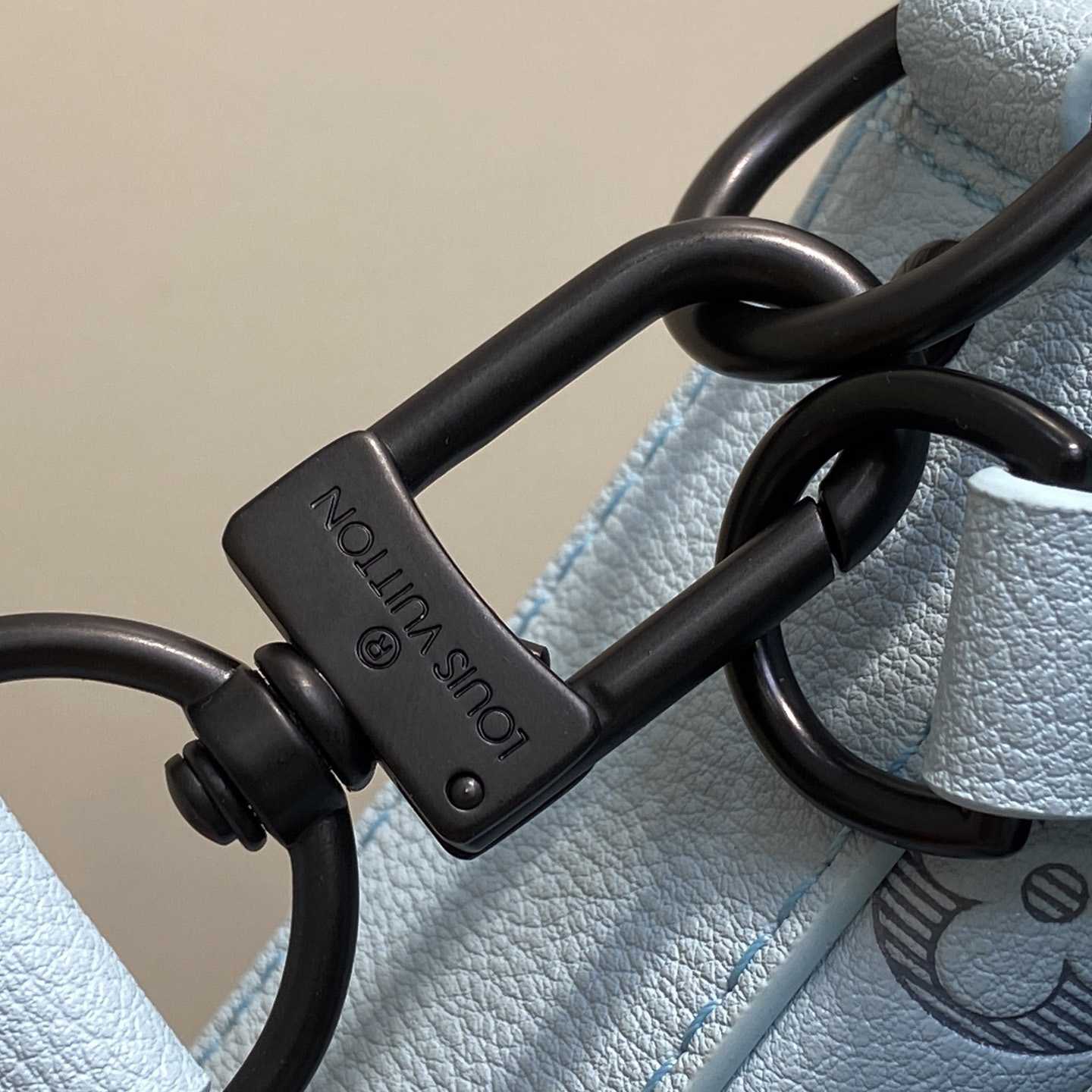 Louis Vuitton Trio Messenger   M14781 - DopestKickz