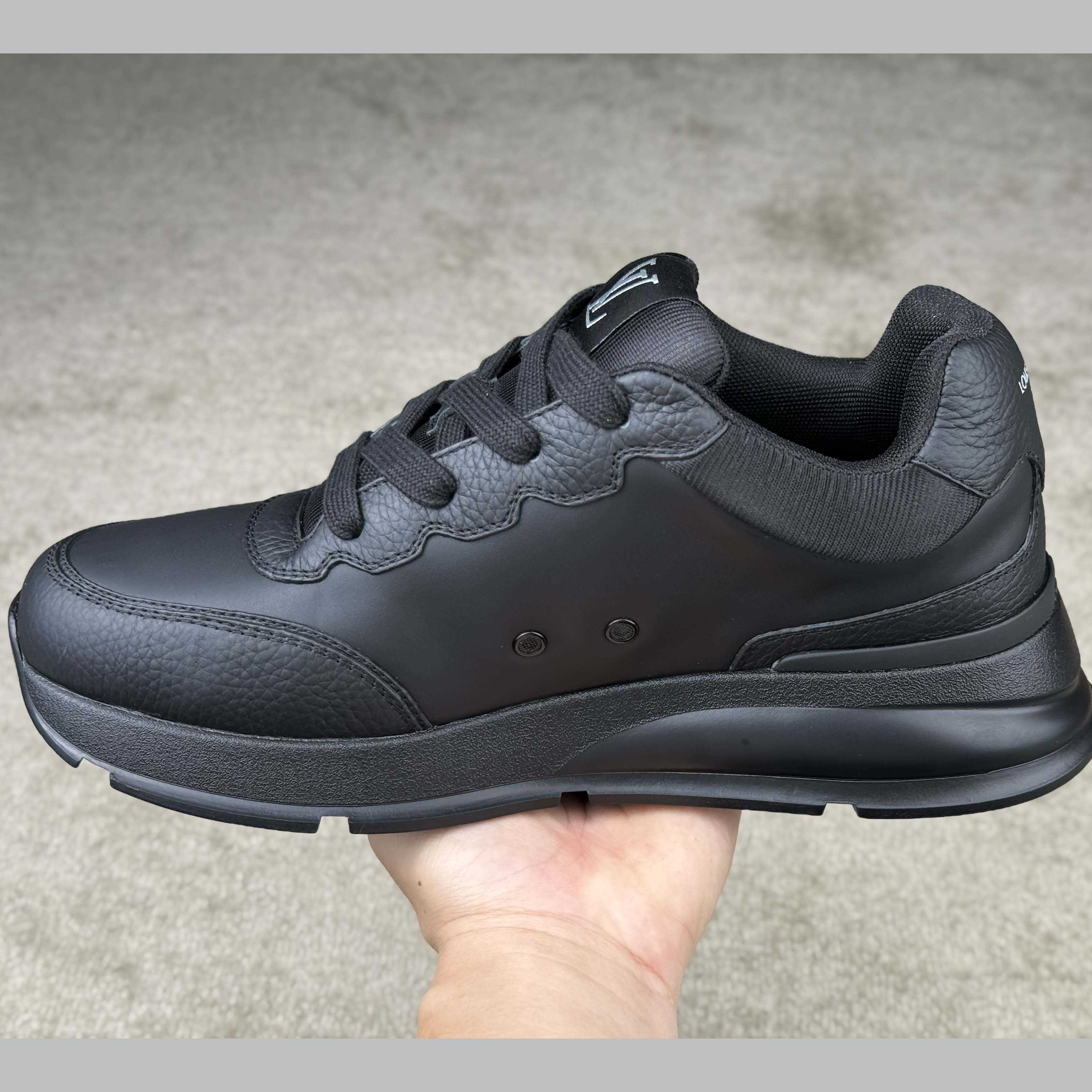 Louis Vuitton LV Classic Sneaker   1AHST3 - DopestKickz