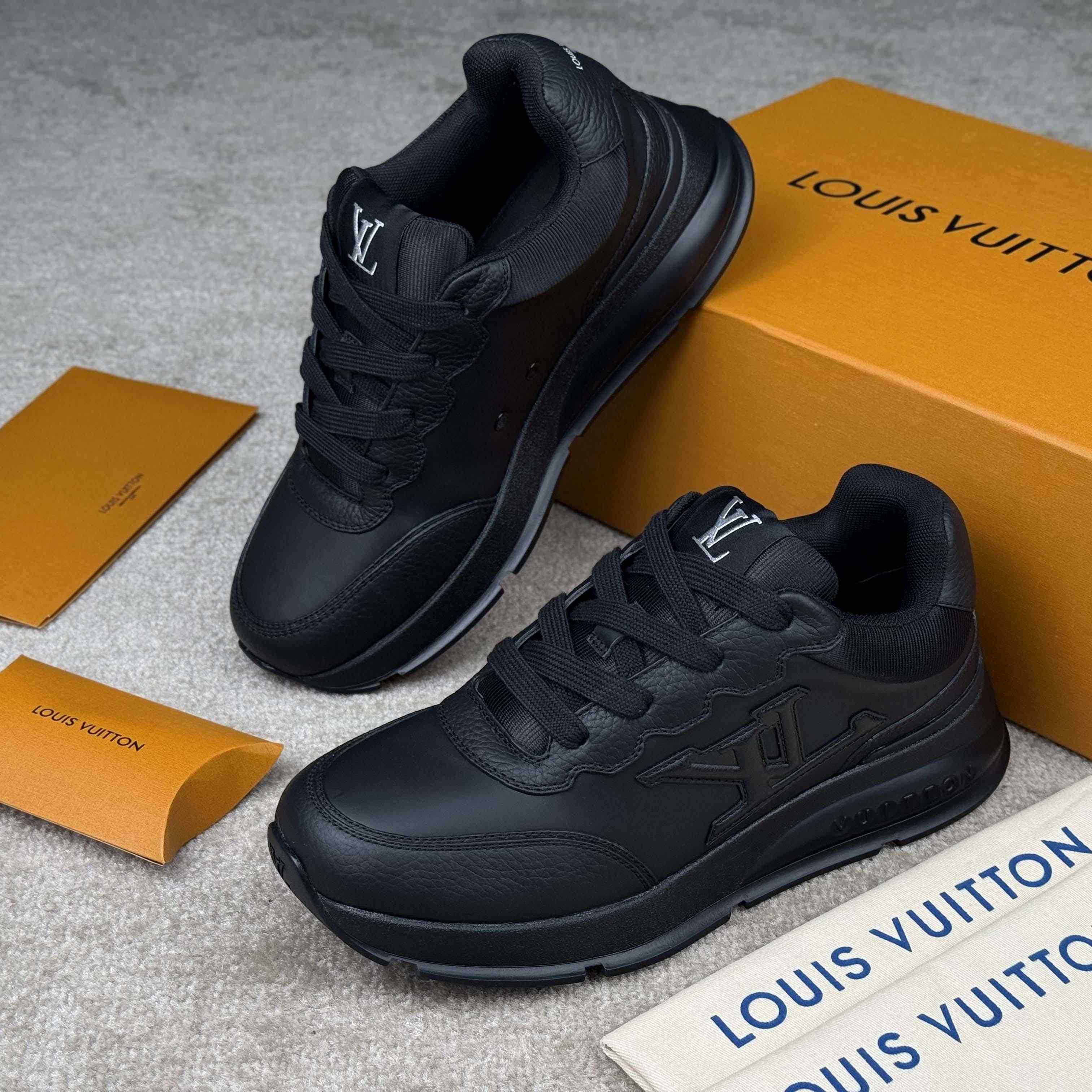 Louis Vuitton LV Classic Sneaker   1AHST3 - DopestKickz
