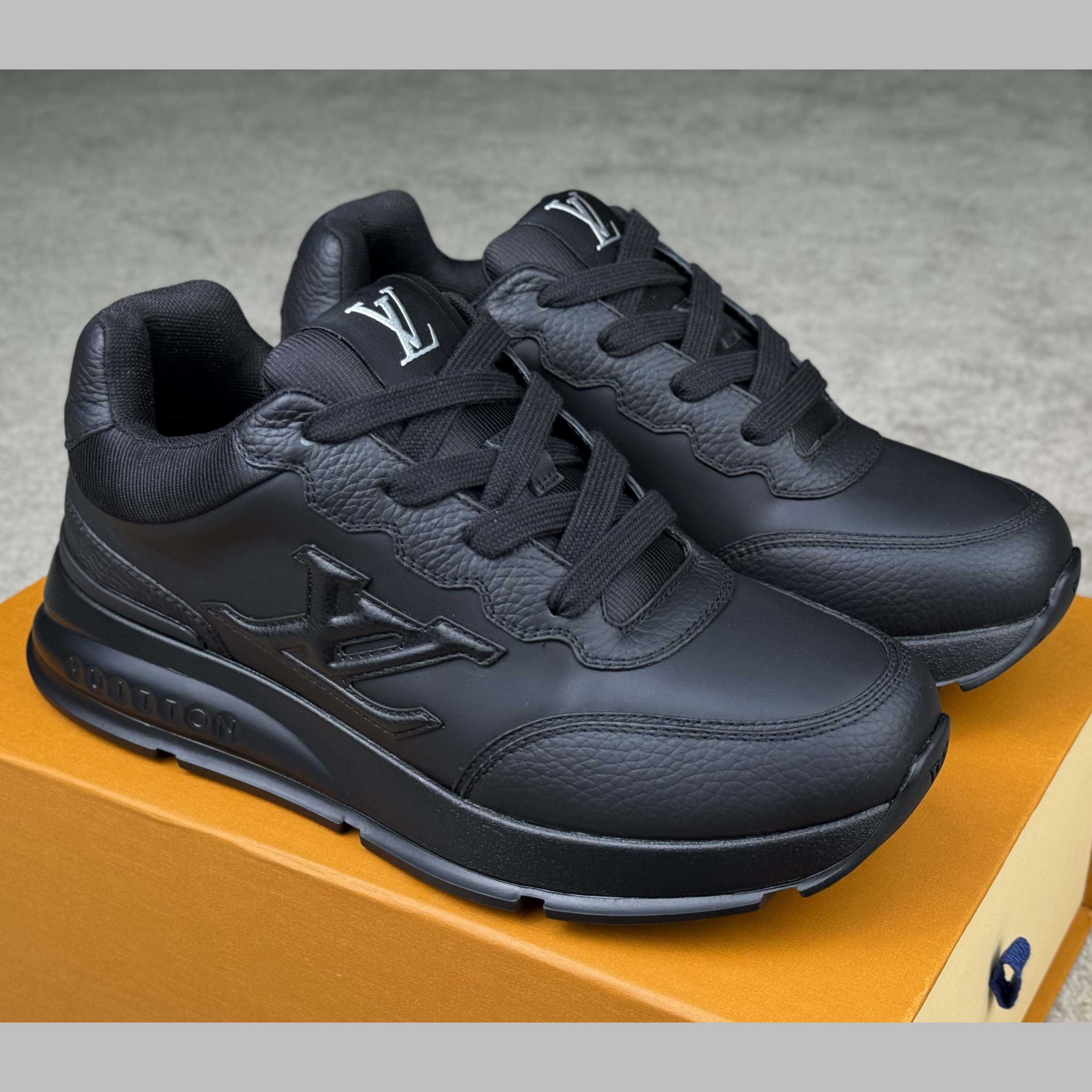 Louis Vuitton LV Classic Sneaker   1AHST3 - DopestKickz