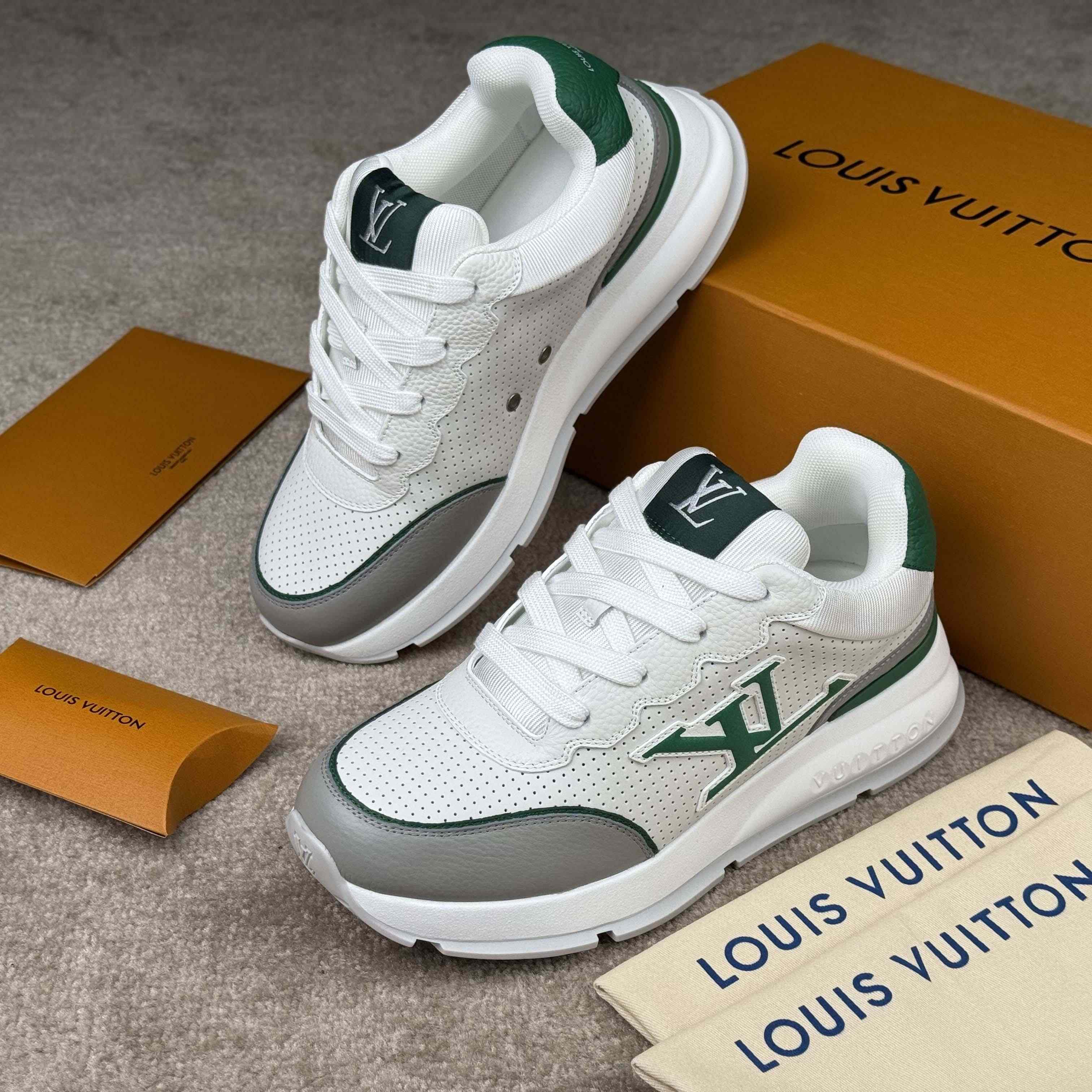 Louis Vuitton LV Classic Sneaker   1AHSUG - DopestKickz