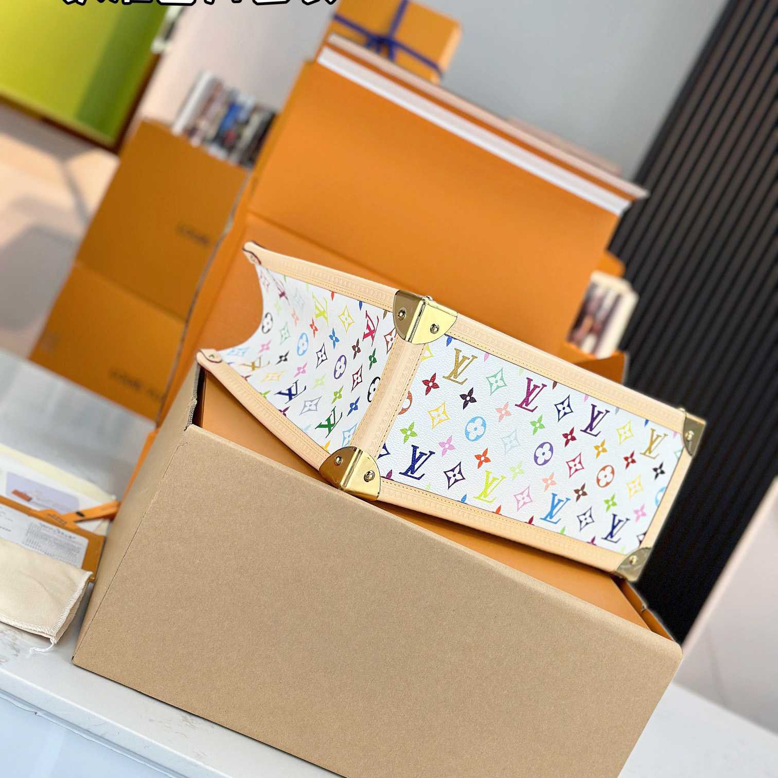 Louis Vuitton LV x TM OnTheGo MM   M13079 - DopestKickz