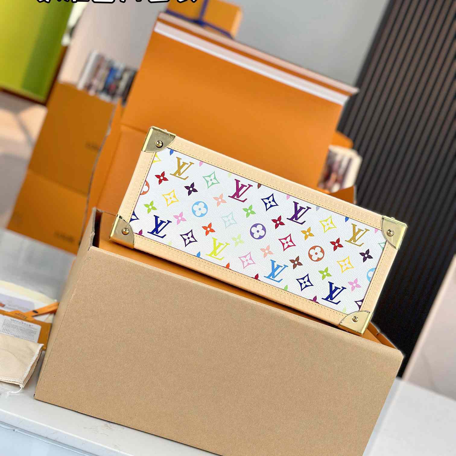 Louis Vuitton LV x TM OnTheGo MM   M13079 - DopestKickz