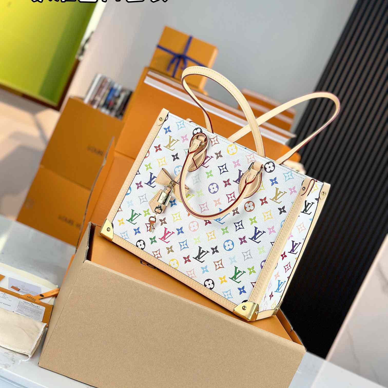 Louis Vuitton LV x TM OnTheGo MM   M13079 - DopestKickz