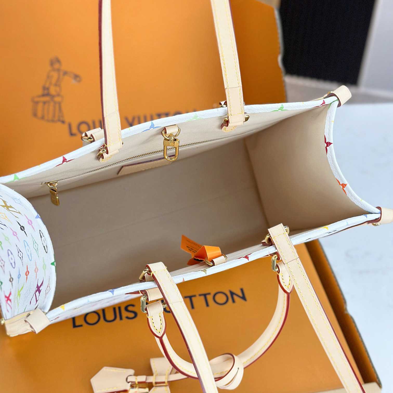 Louis Vuitton LV x TM OnTheGo MM   M13079 - DopestKickz