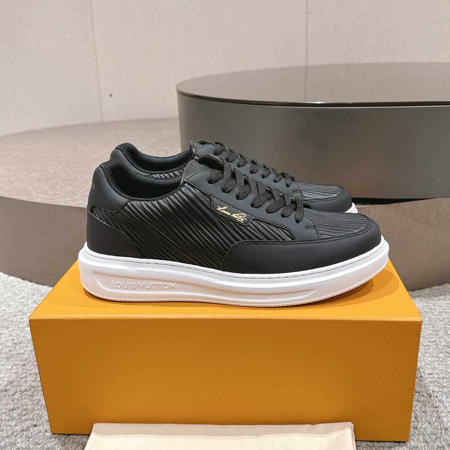 Louis Vuitton Beverly Hills Sneaker   1AD9U4 - DopestKickz