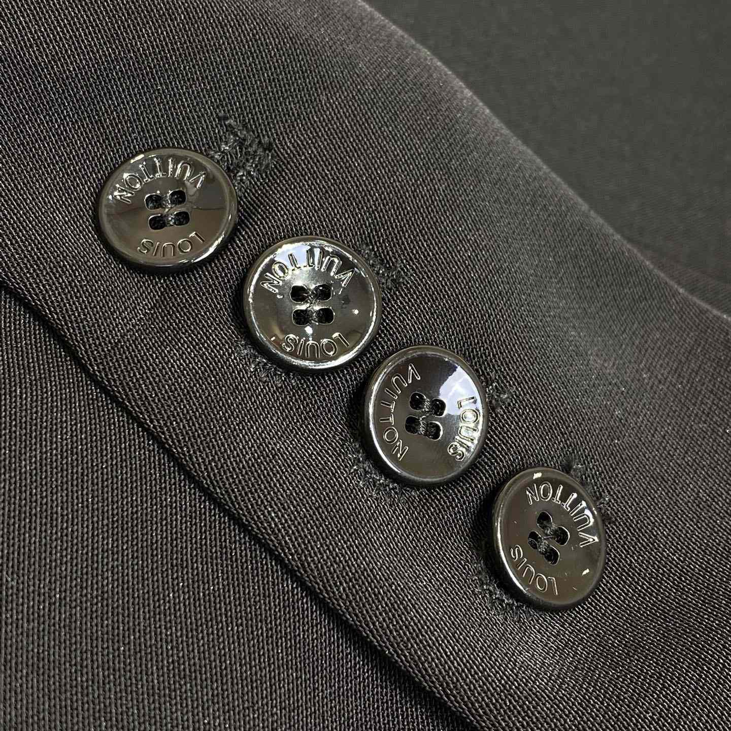 Louis Vuitton Preppy Relaxed Blazer   1AGTIP - DopestKickz