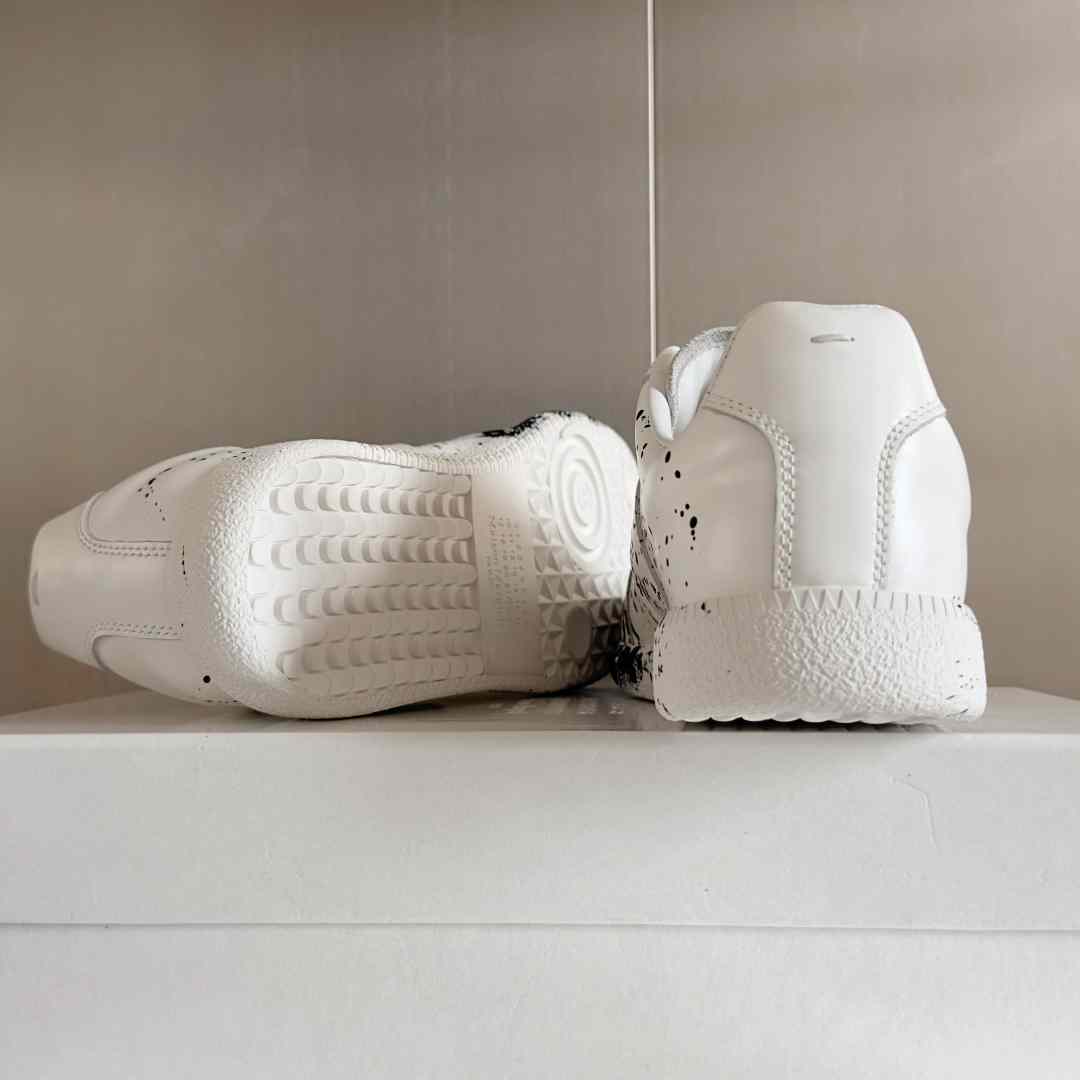 Maison Margiela Replica 'Paint Splatter - White Black' - DopestKickz