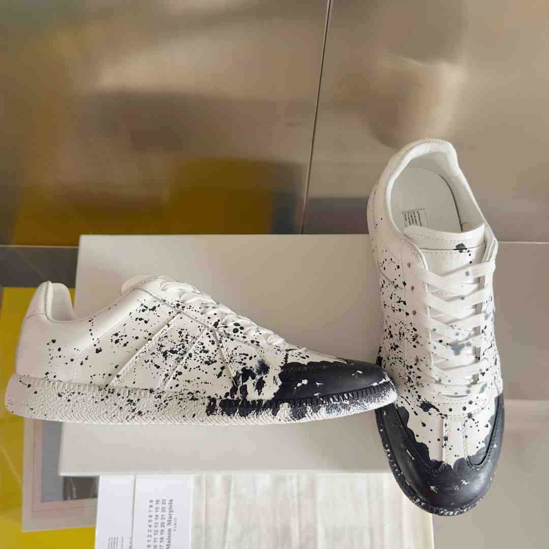 Maison Margiela Replica 'Paint Splatter - White Black' - DopestKickz