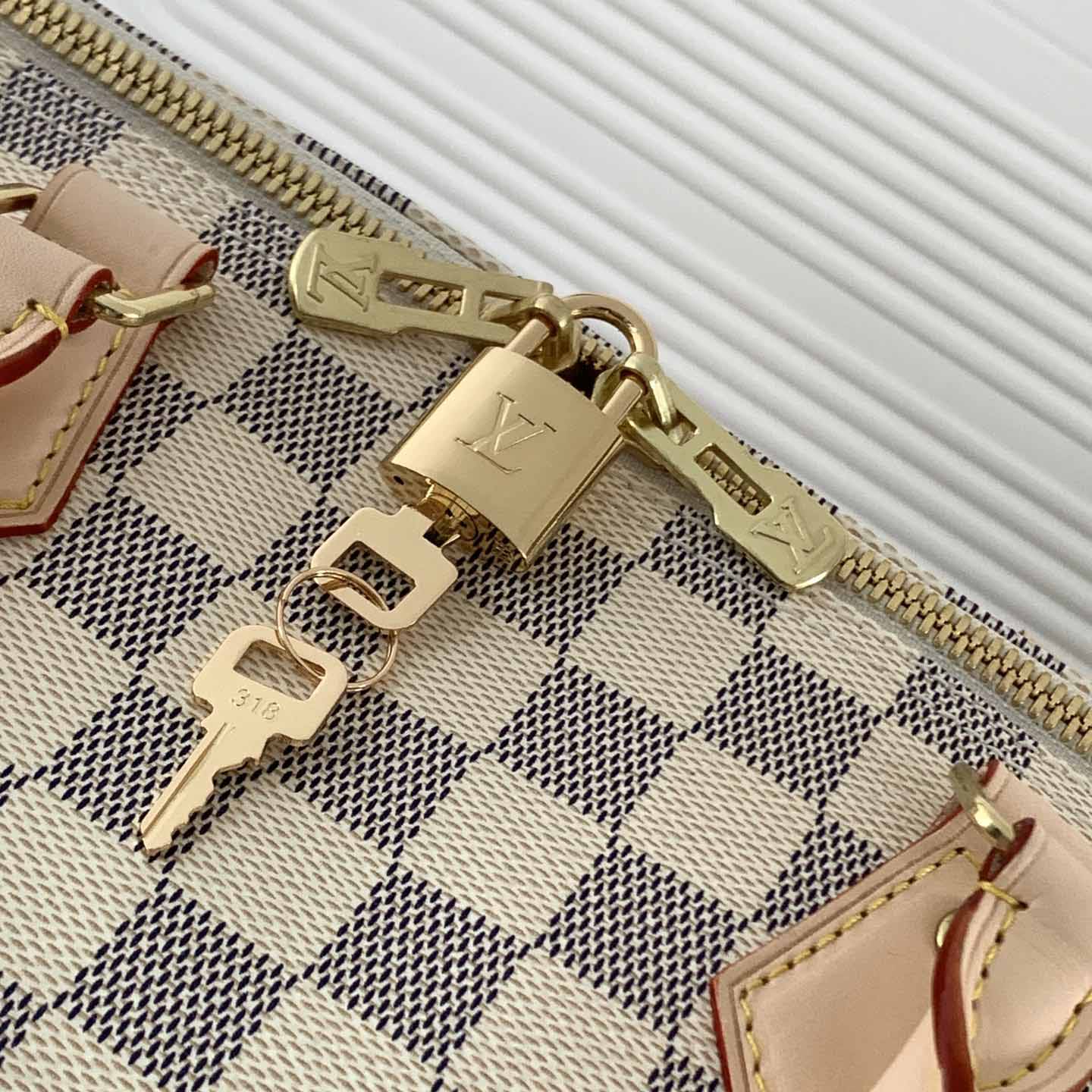 Louis Vuitton Speedy Bandoulière 35  M41111 - DopestKickz