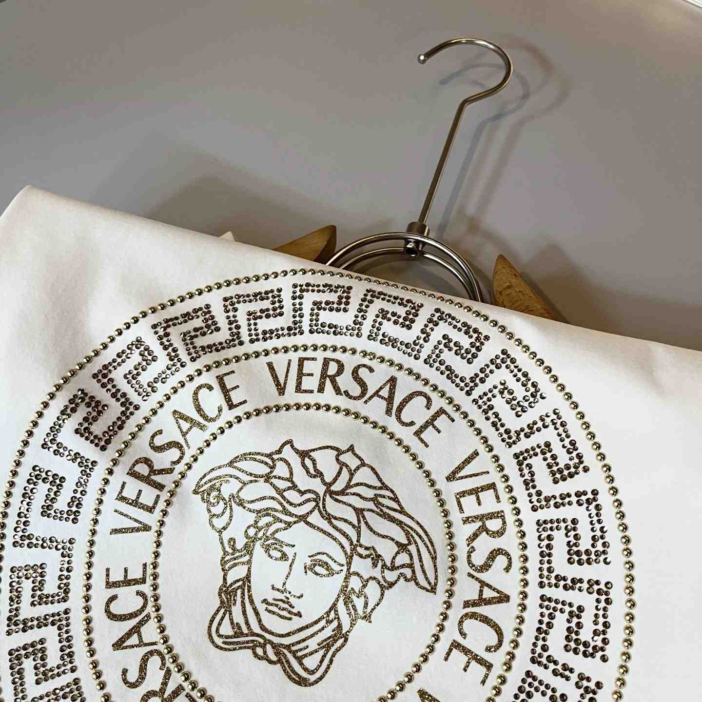 Versace Medusa T-shirt - DopestKickz