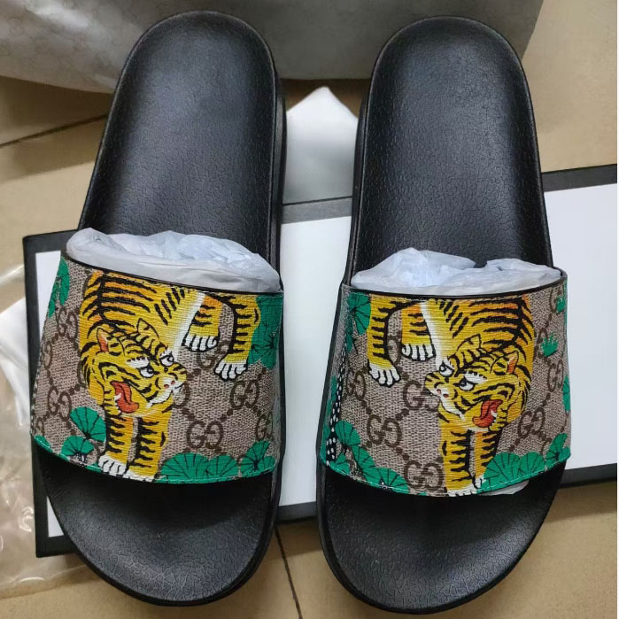 Gucci Men's Slide Sandal - DopestKickz