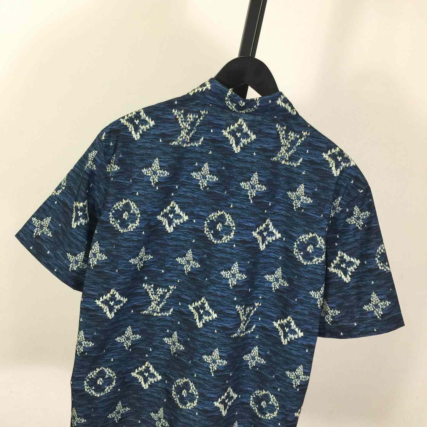 Louis Vuitton Printed Monogram Short-Sleeved Shirt   1AHVU4 - DopestKickz