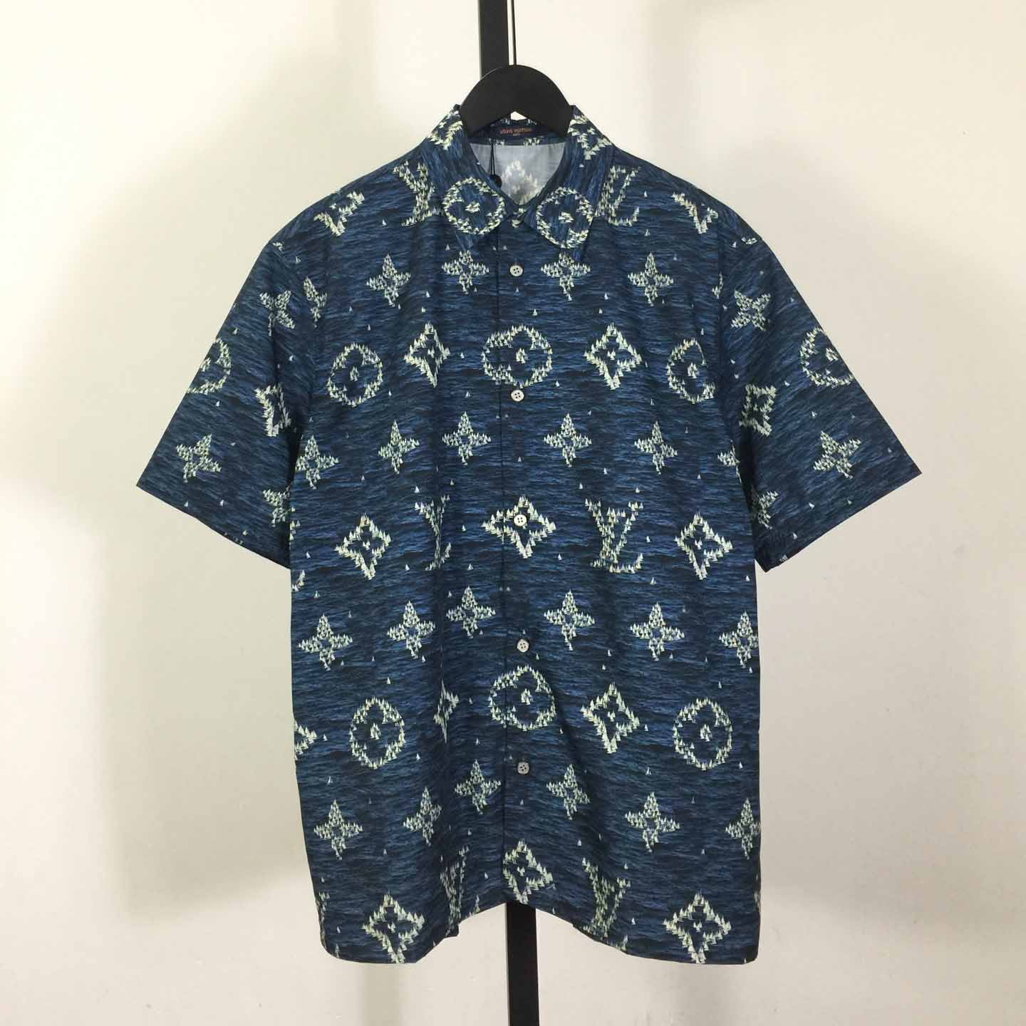Louis Vuitton Printed Monogram Short-Sleeved Shirt   1AHVU4 - DopestKickz