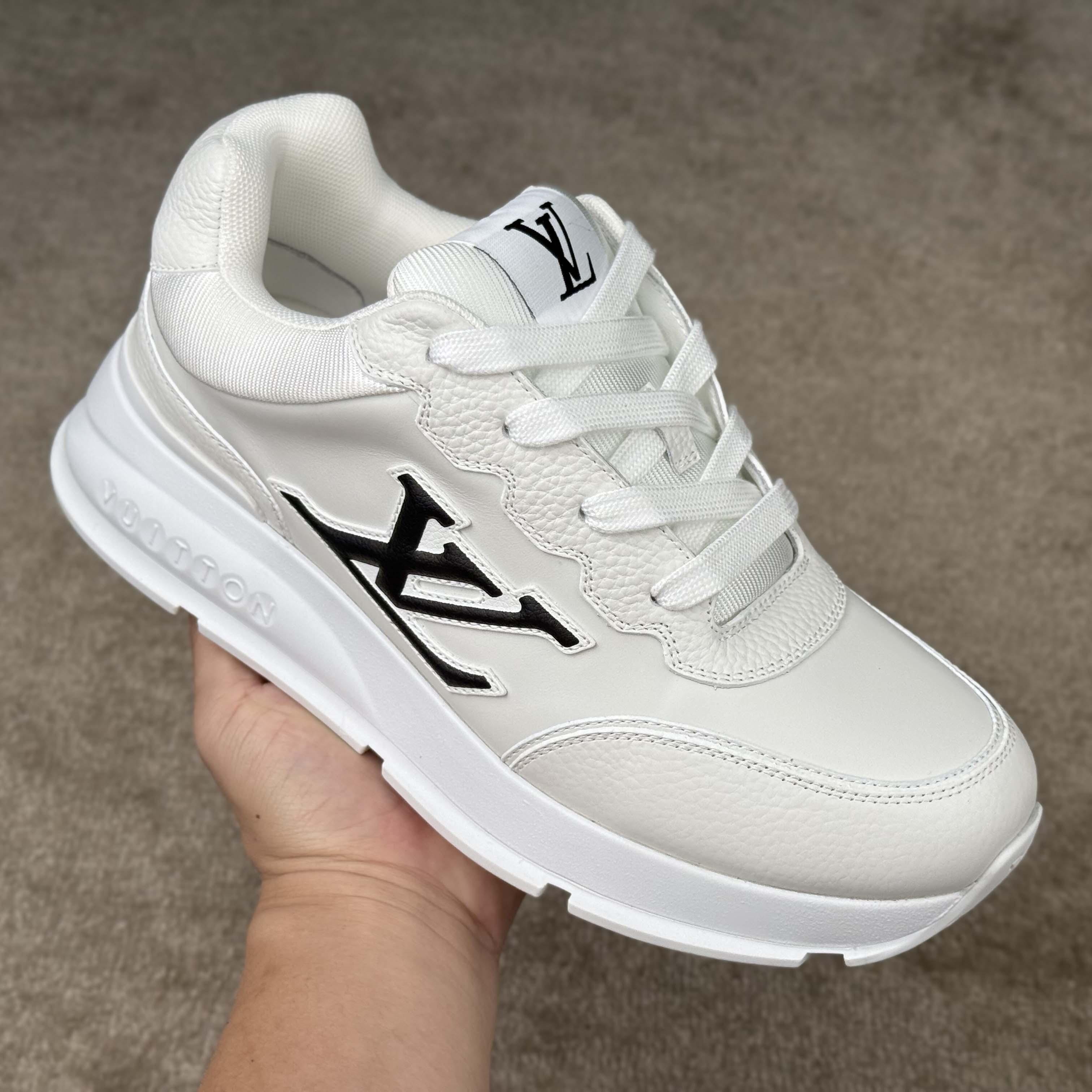 Louis Vuitton LV Classic Sneaker   1AHSTN - DopestKickz