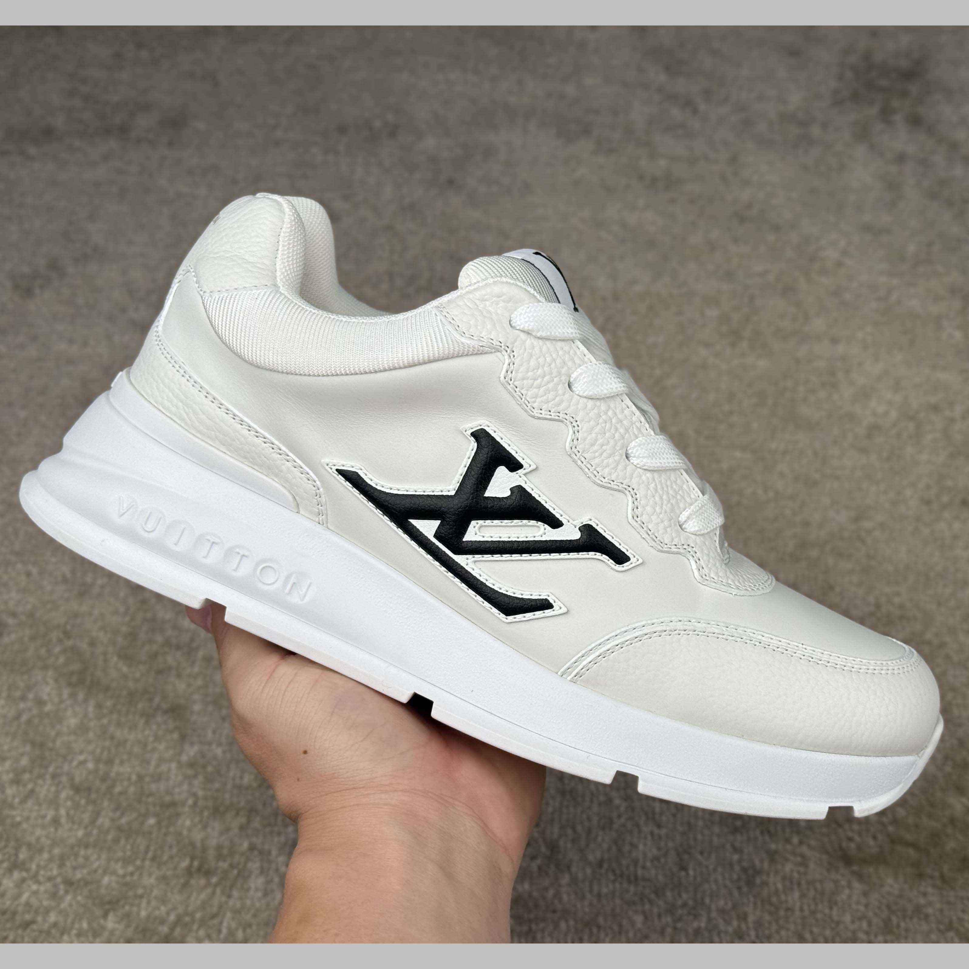 Louis Vuitton LV Classic Sneaker   1AHSTN - DopestKickz