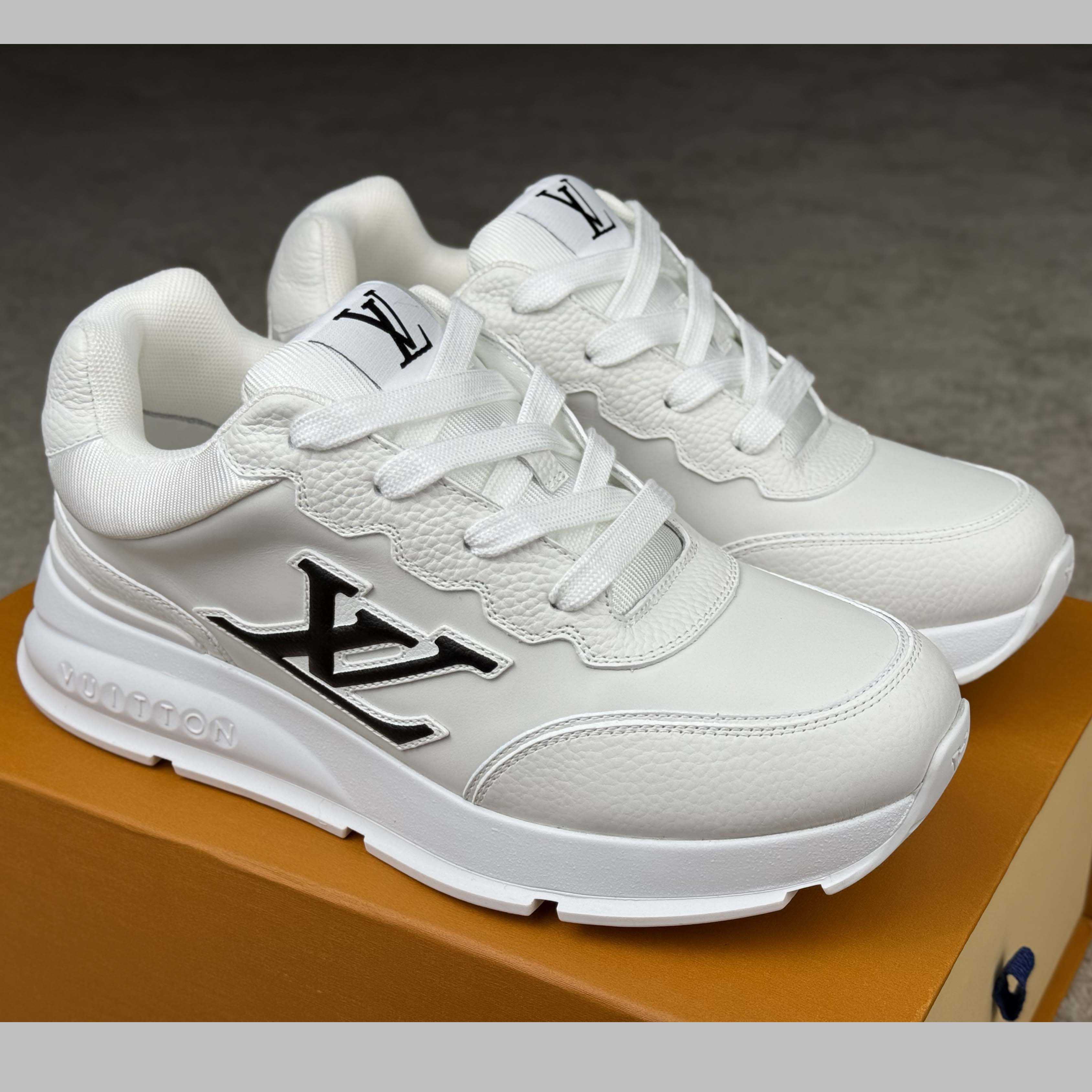 Louis Vuitton LV Classic Sneaker   1AHSTN - DopestKickz