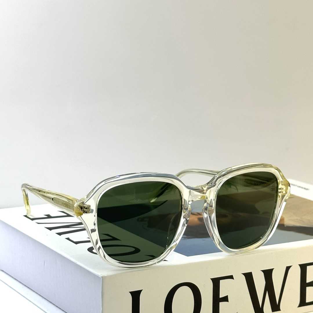 Loewe Alpha Slim sunglasses  LW40163I - DopestKickz