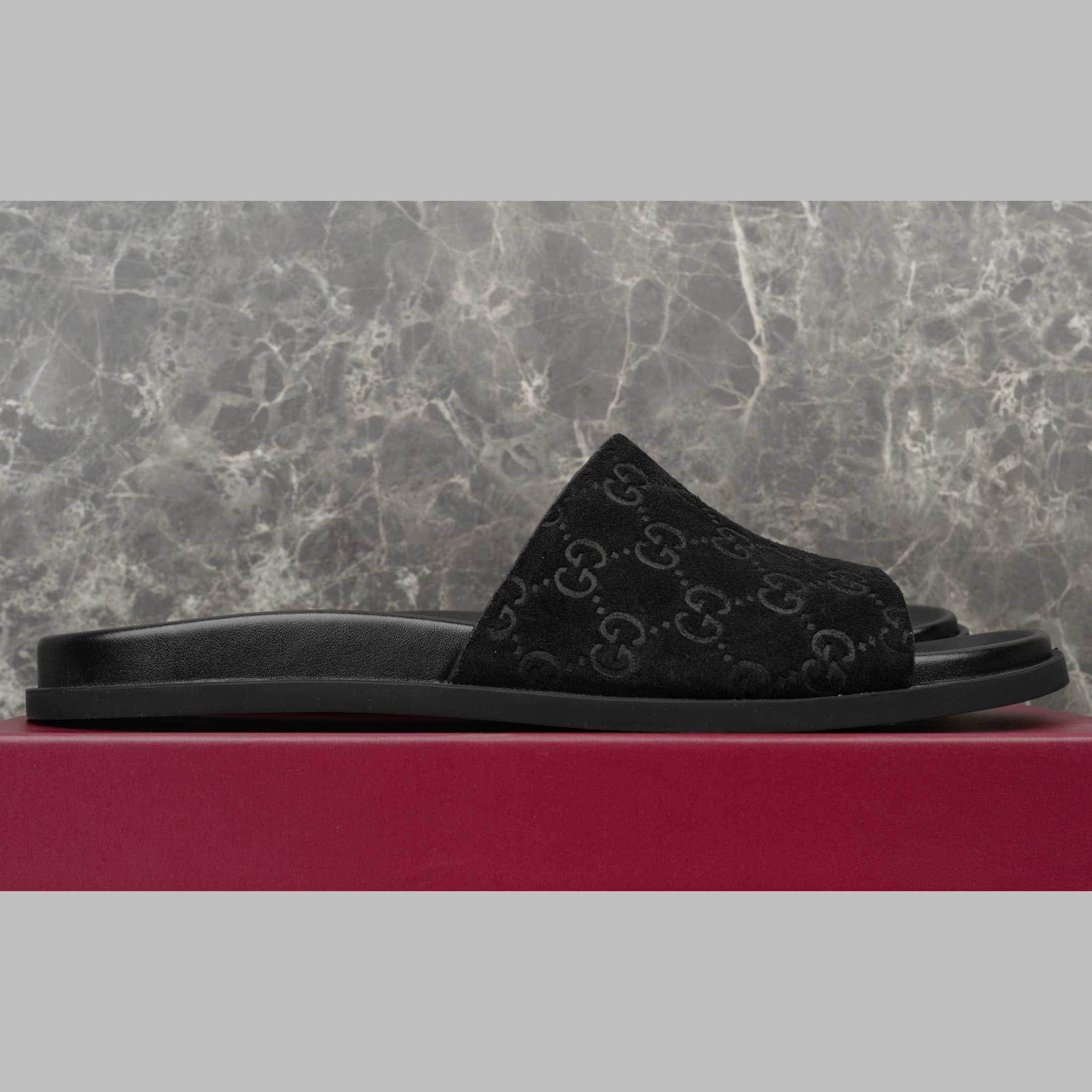 Gucci Men's Slide Sandal - DopestKickz