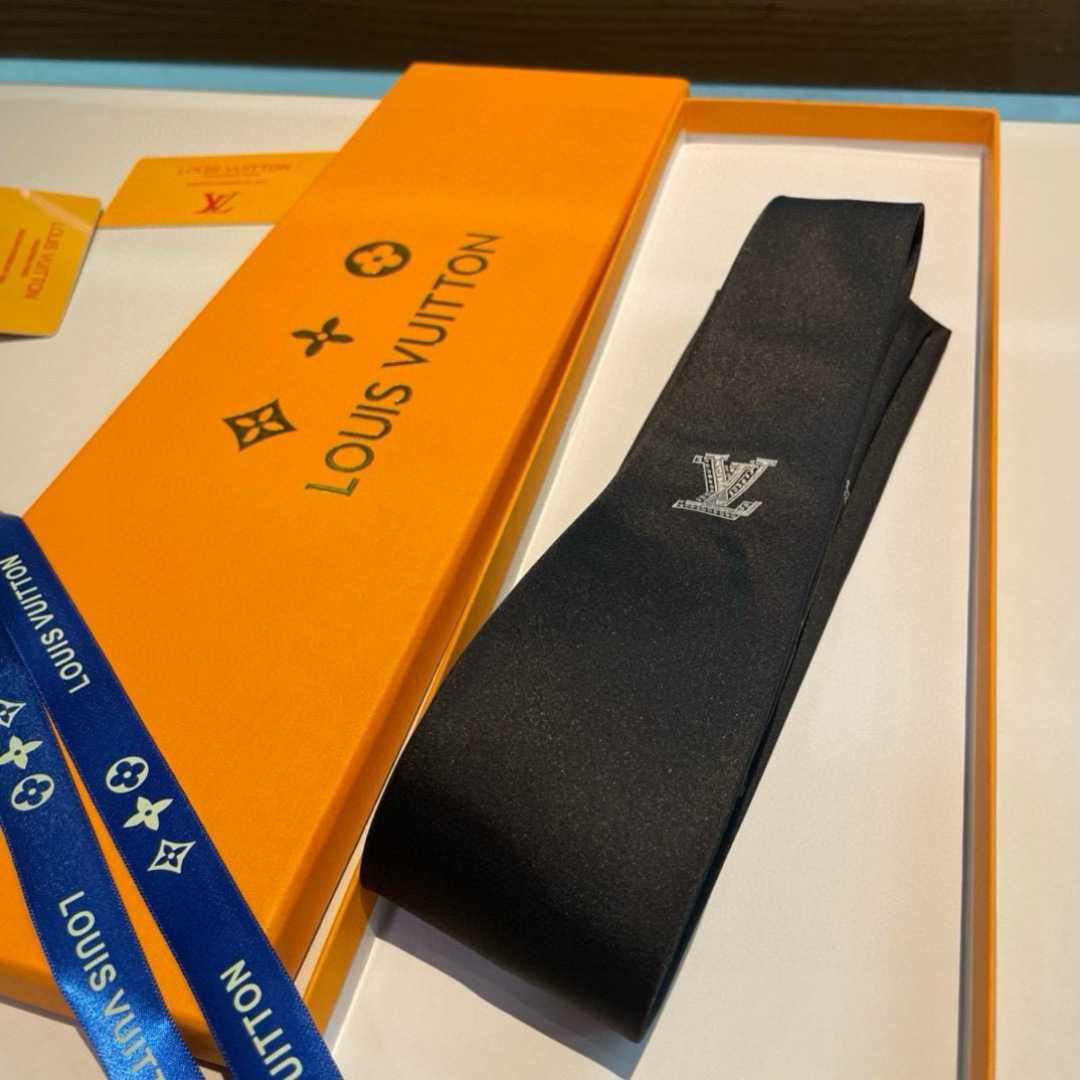Louis Vuitton Tie - DopestKickz