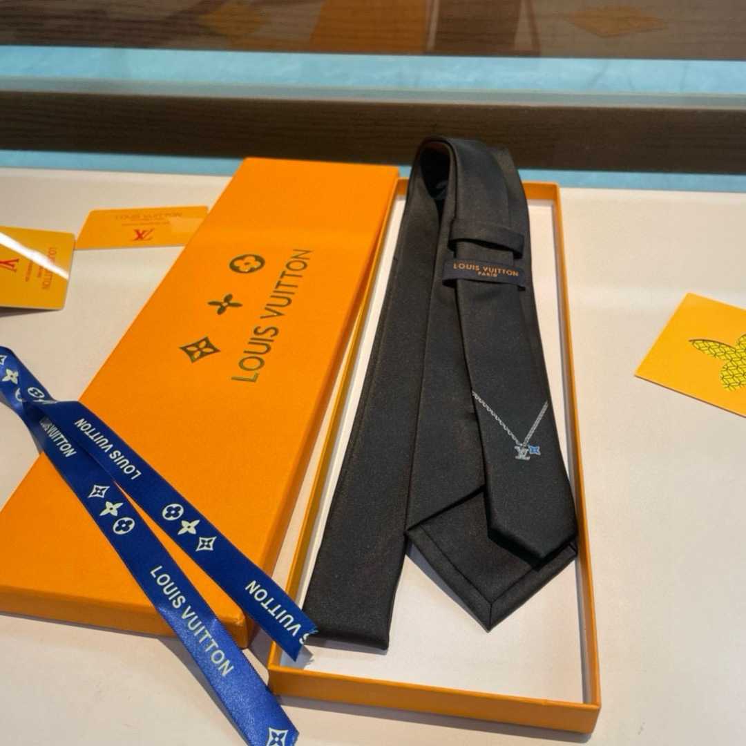 Louis Vuitton Tie - DopestKickz