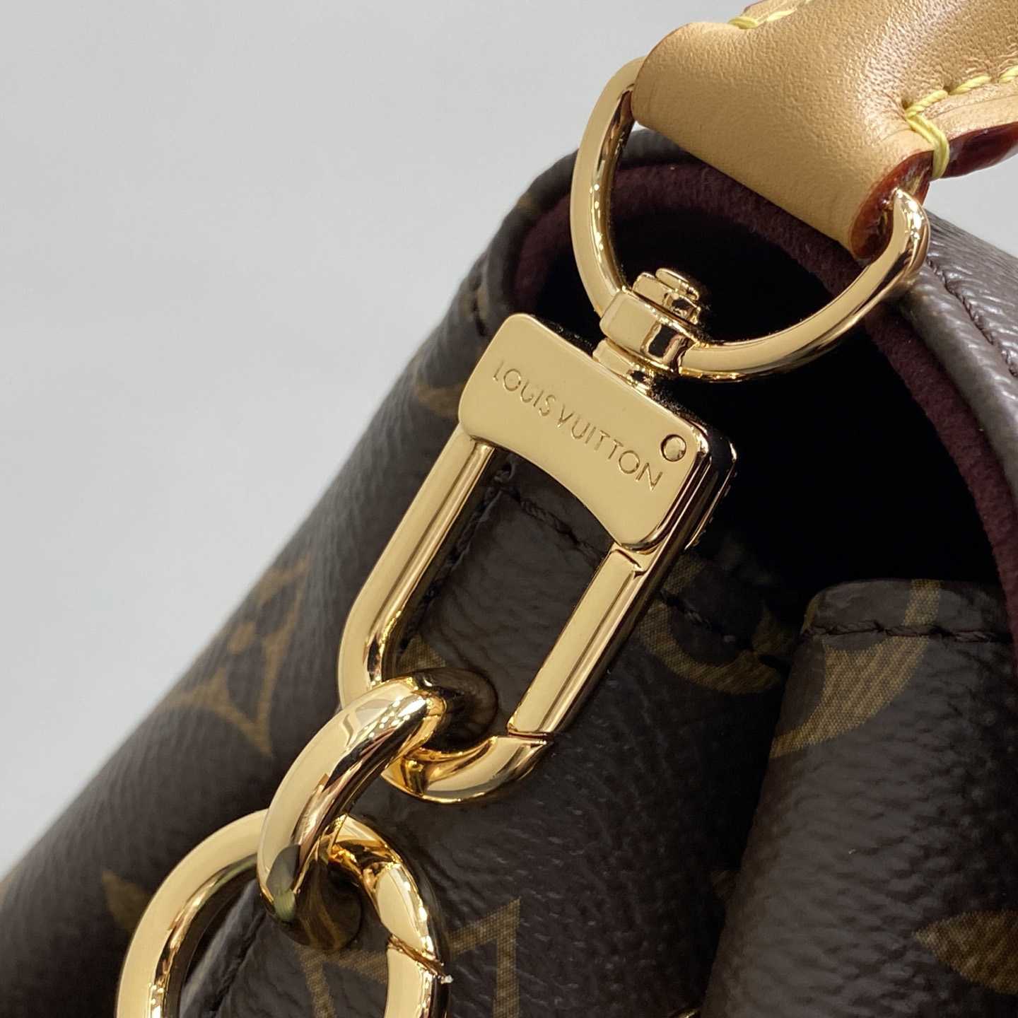Louis Vuitton Hide Away MM   M14473 - DopestKickz